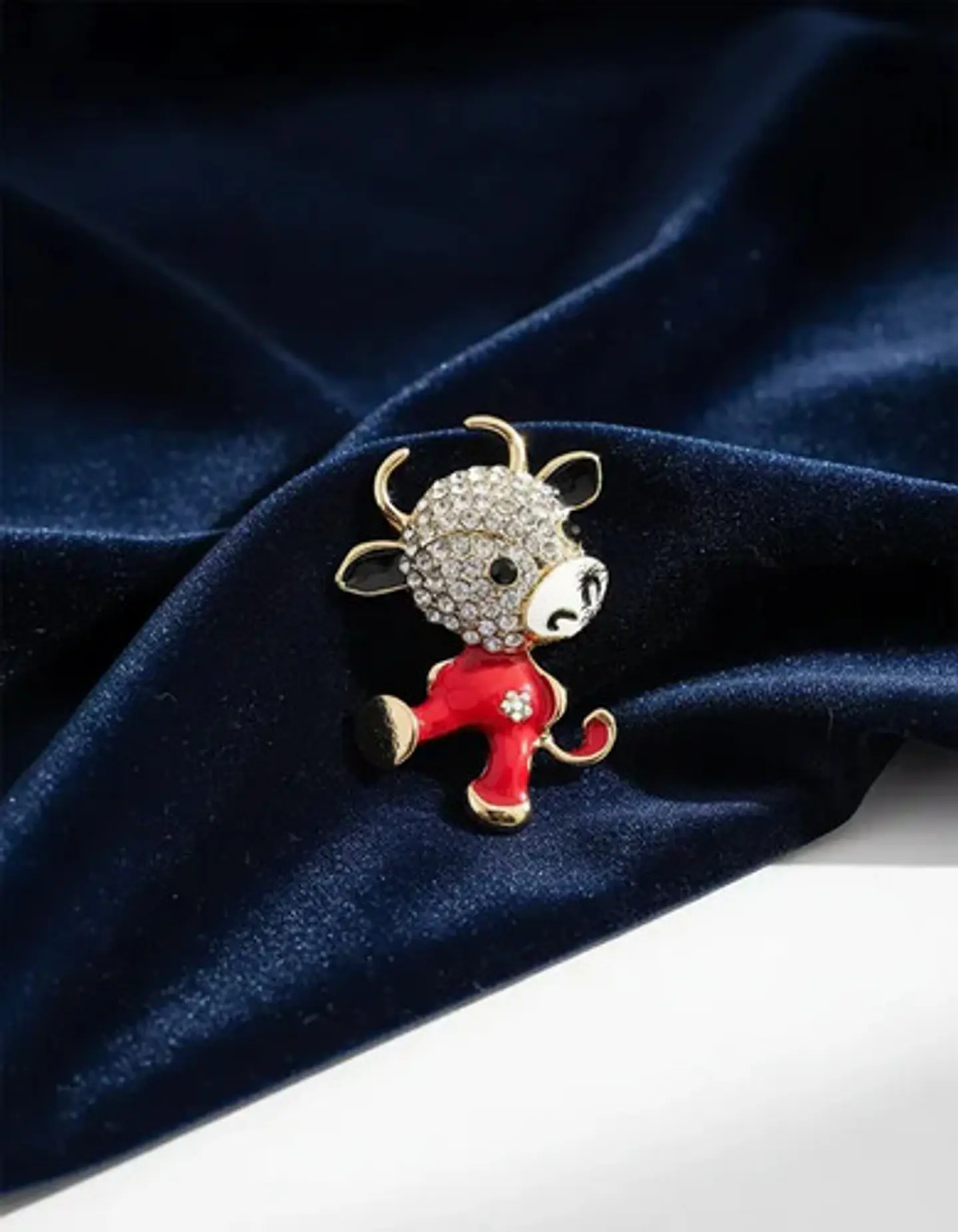 Broche Para Mujeres De Alfiler Vaca Kawaii Esmaltada Piedras 9