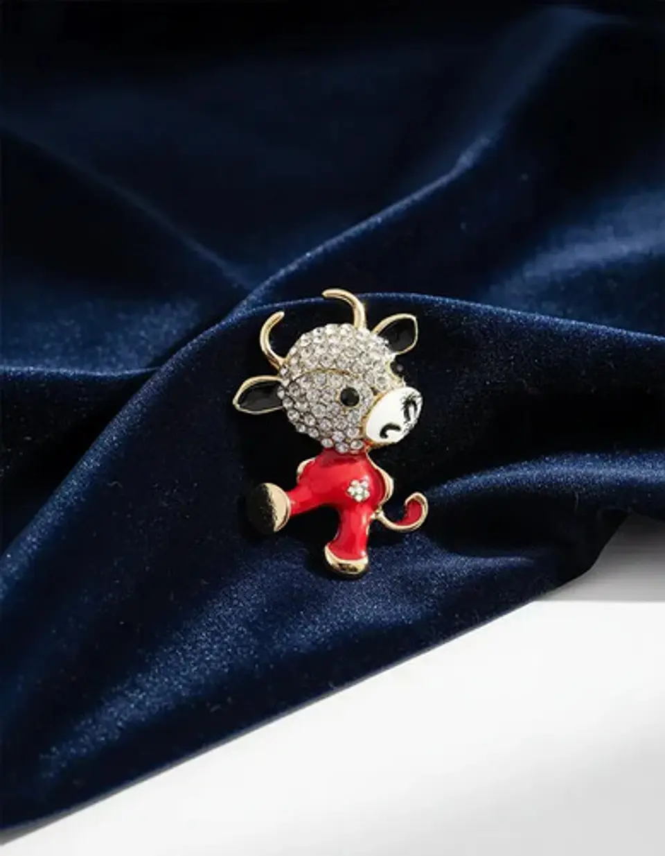 Broche Para Mujeres De Alfiler Vaca Kawaii Esmaltada Piedras 9