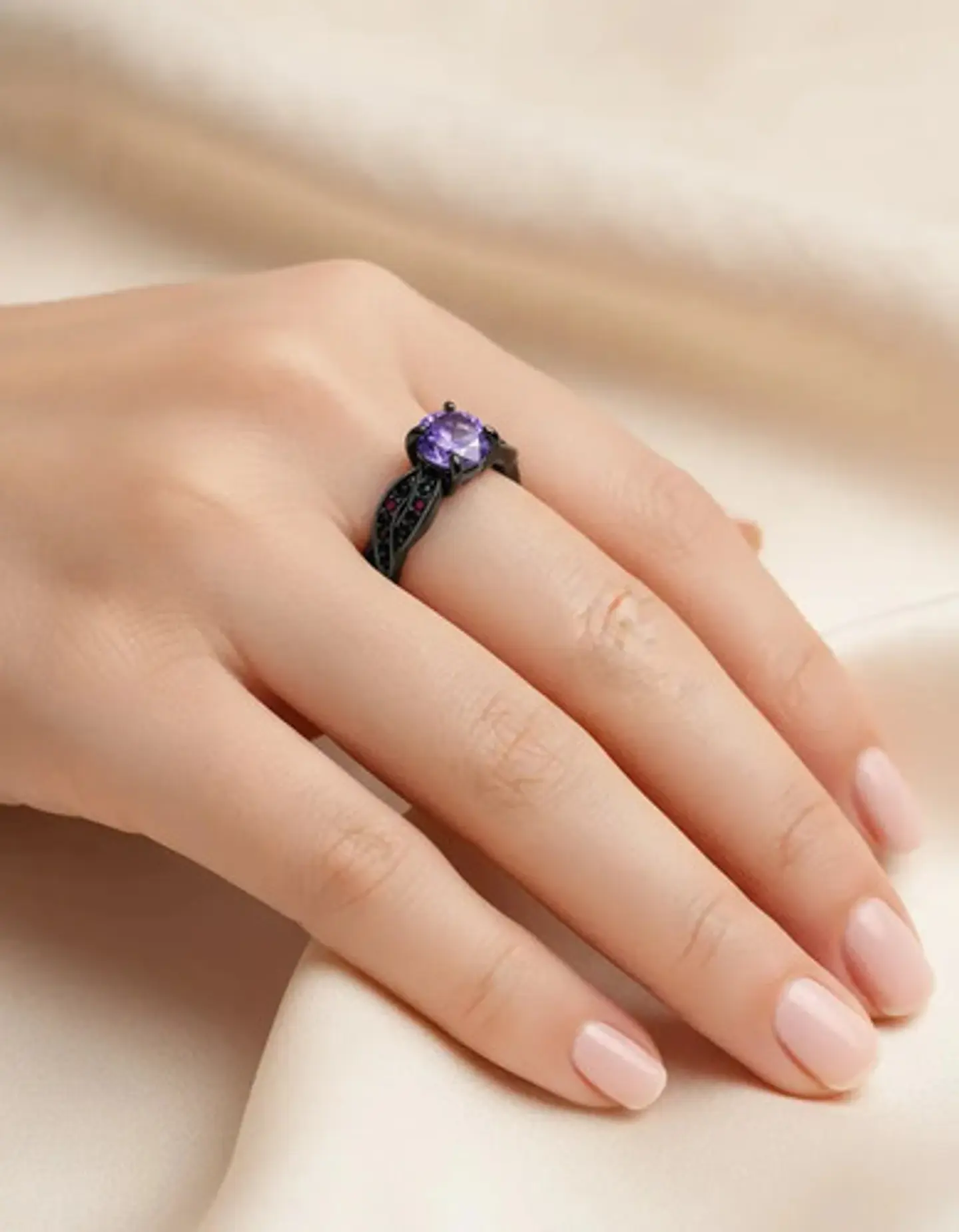 Anillo Moderno Negro Para Mujeres Elegante Cz Corte Redondo 3