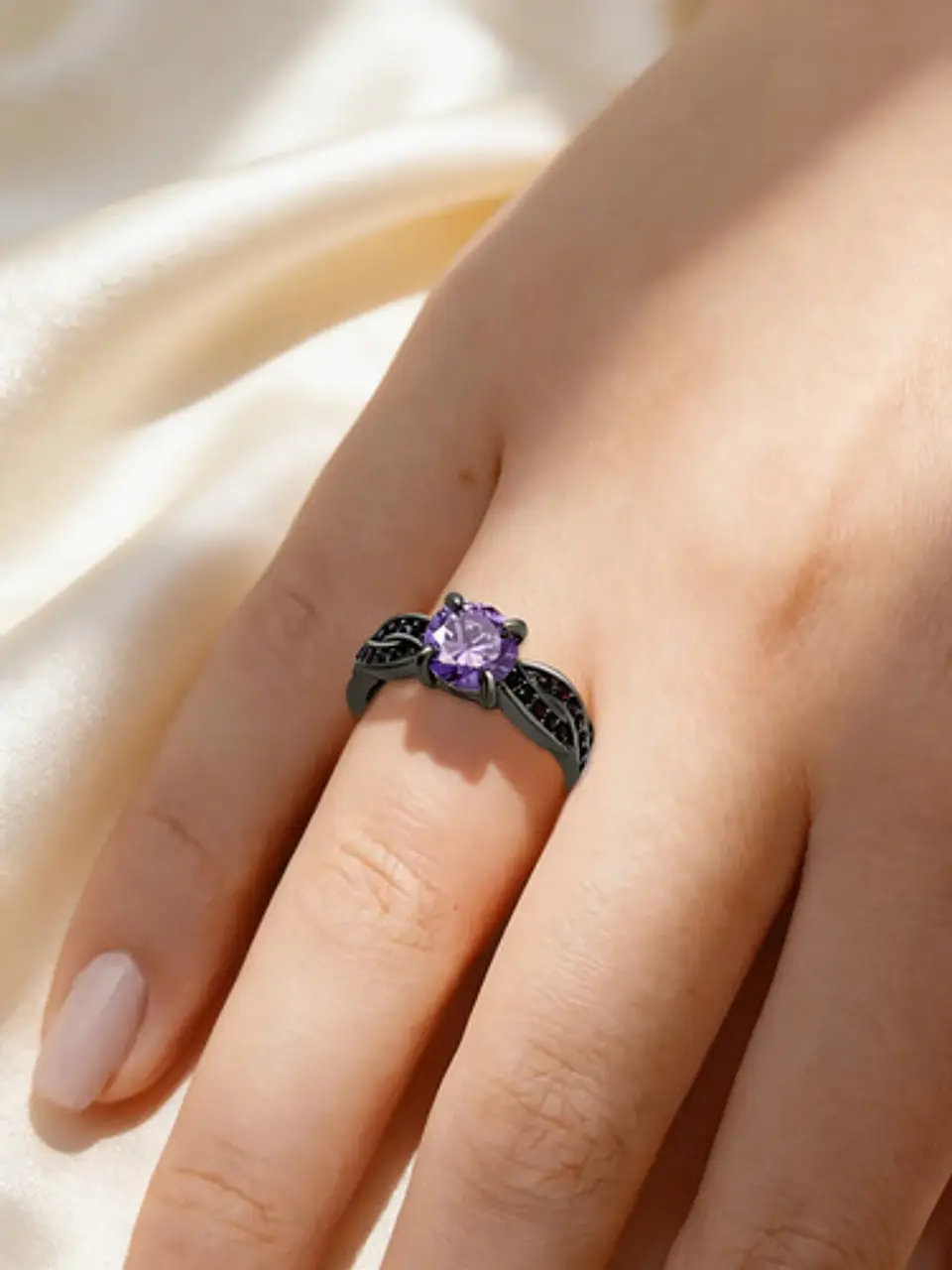 Anillo Moderno Negro Para Mujeres Elegante Cz Corte Redondo 4