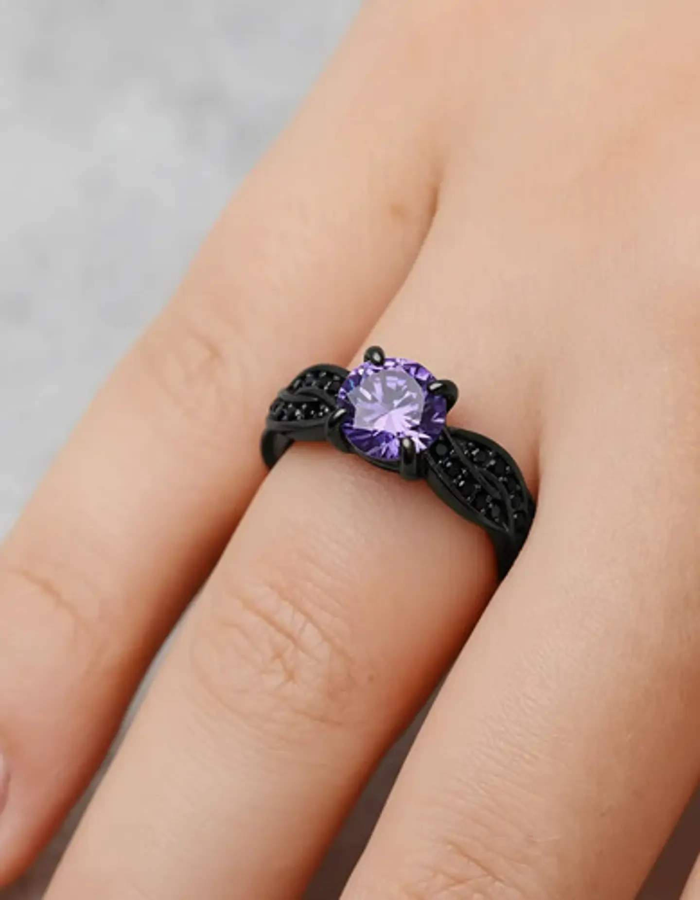 Anillo Moderno Negro Para Mujeres Elegante Cz Corte Redondo 6