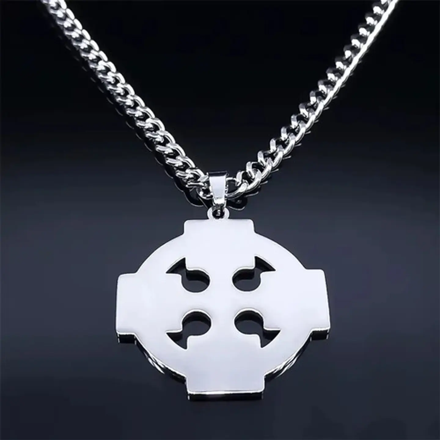 Collar Para Hombre Y Mujer Dije Nudo Bruja Cruz Celta Acero 9