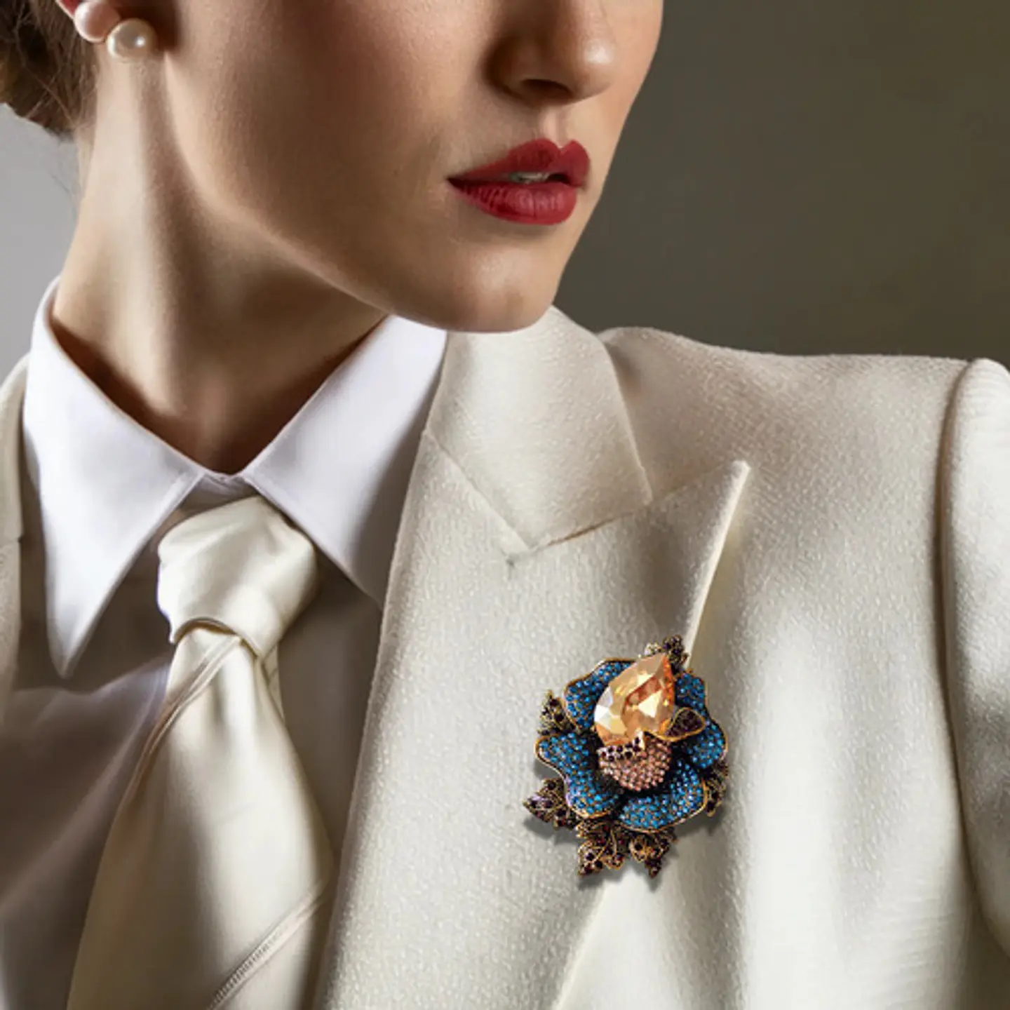 Broche De Alfiler Para Mujeres Flor Vintage Con Piedras Cz 15