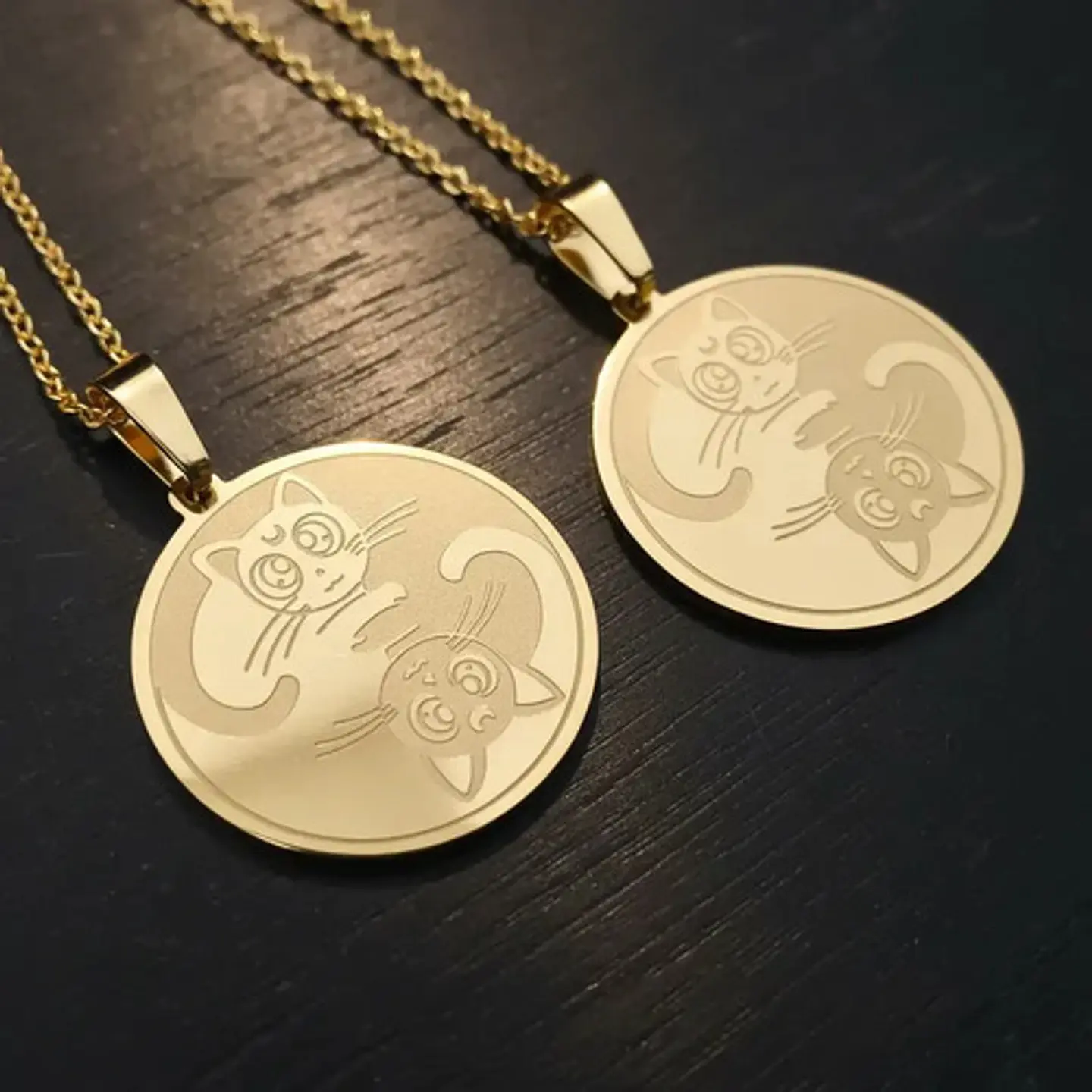 Pack X2 De Acero Para Hombre Y Mujer Dijes Anime Sailor Moon 5