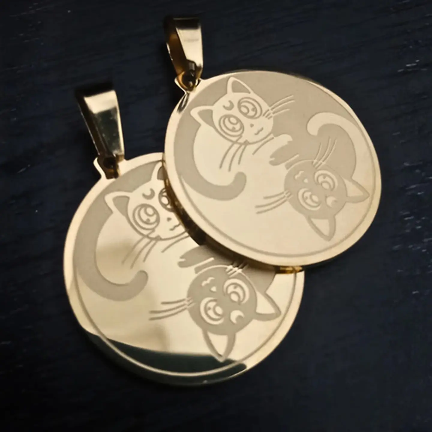 Pack X2 De Acero Para Hombre Y Mujer Dijes Anime Sailor Moon 9