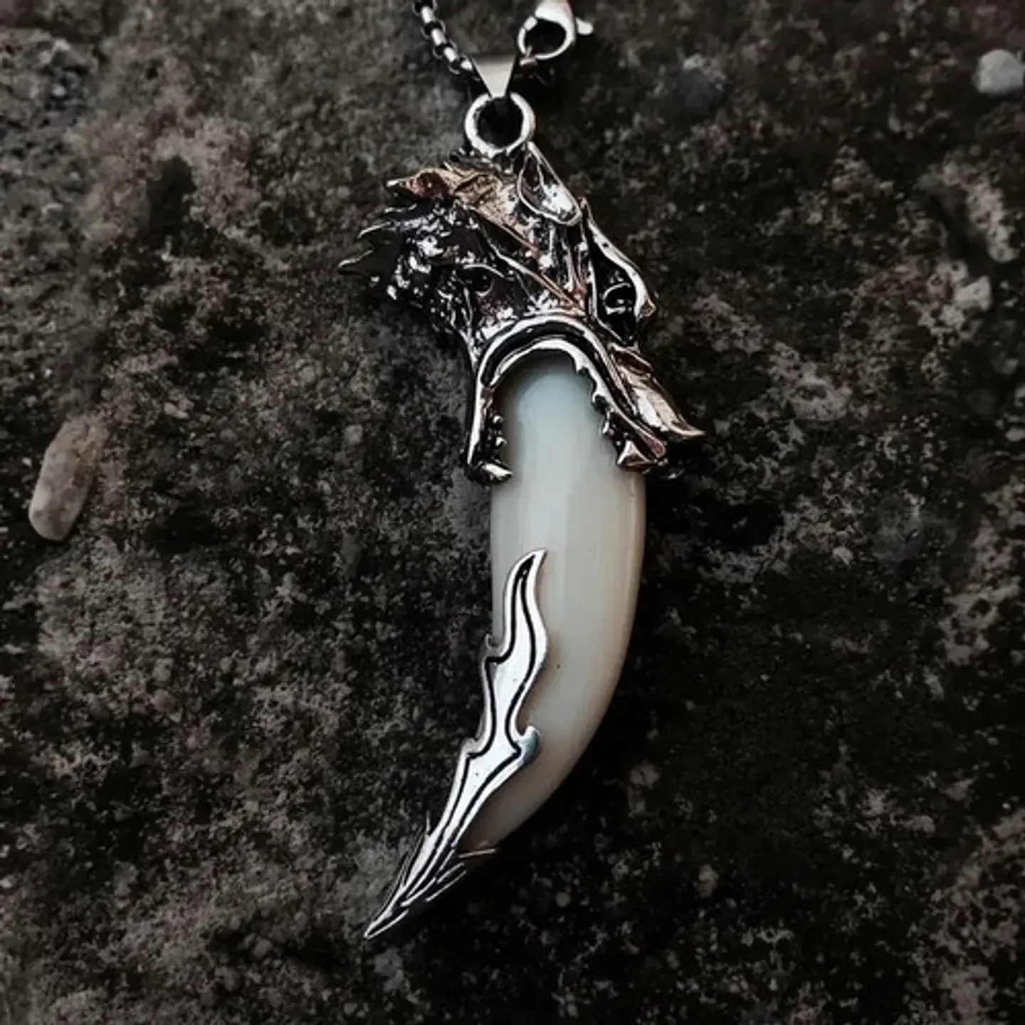 Collar Vikingo Para Hombre Y Mujer Dije En Forma Diente Lobo 17