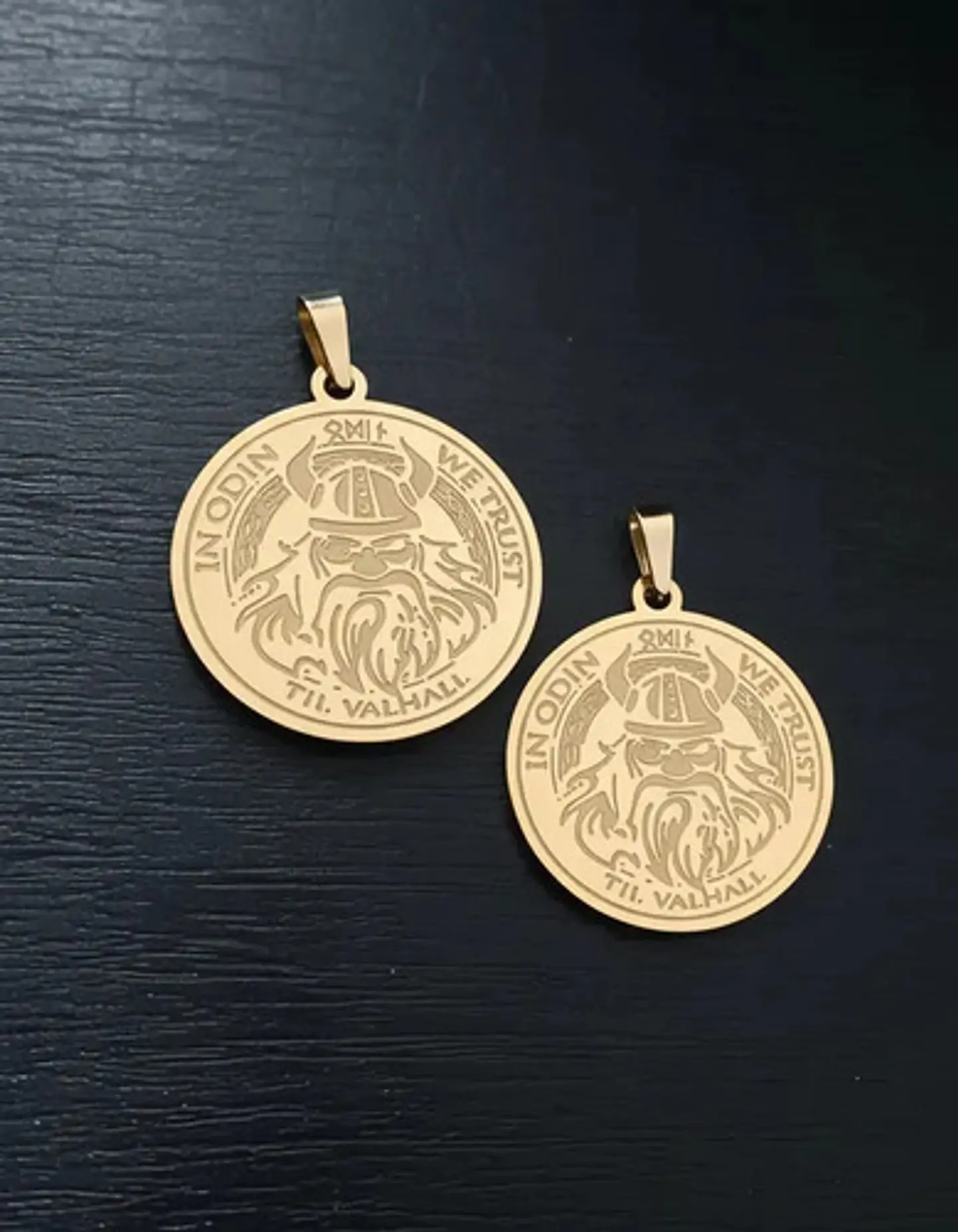 Set 2 Dijes Vikingos De Acero Para Hombre Medallas Dios Odin 6