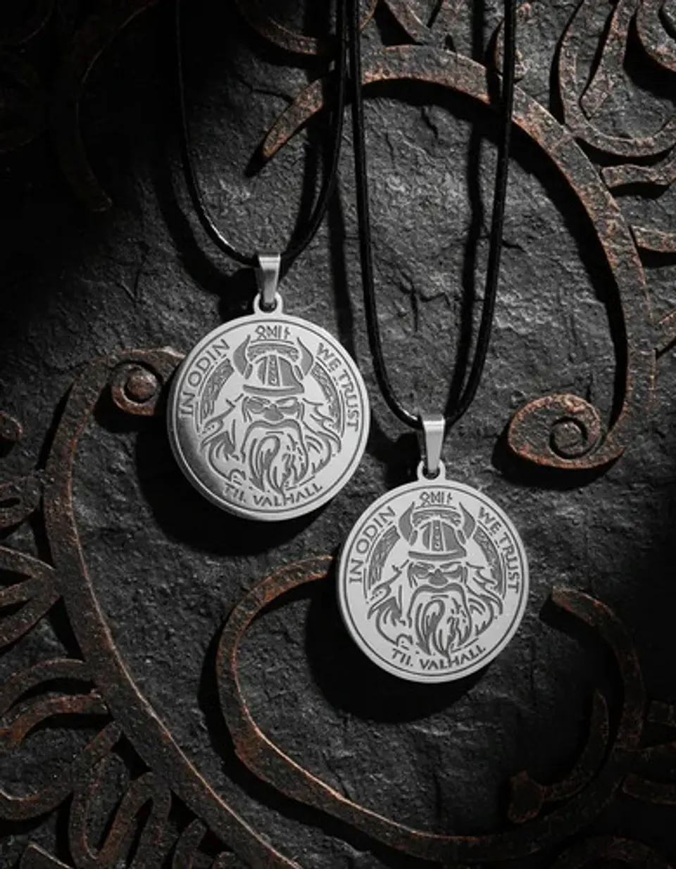 Set 2 Dijes Vikingos De Acero Para Hombre Medallas Dios Odin 13