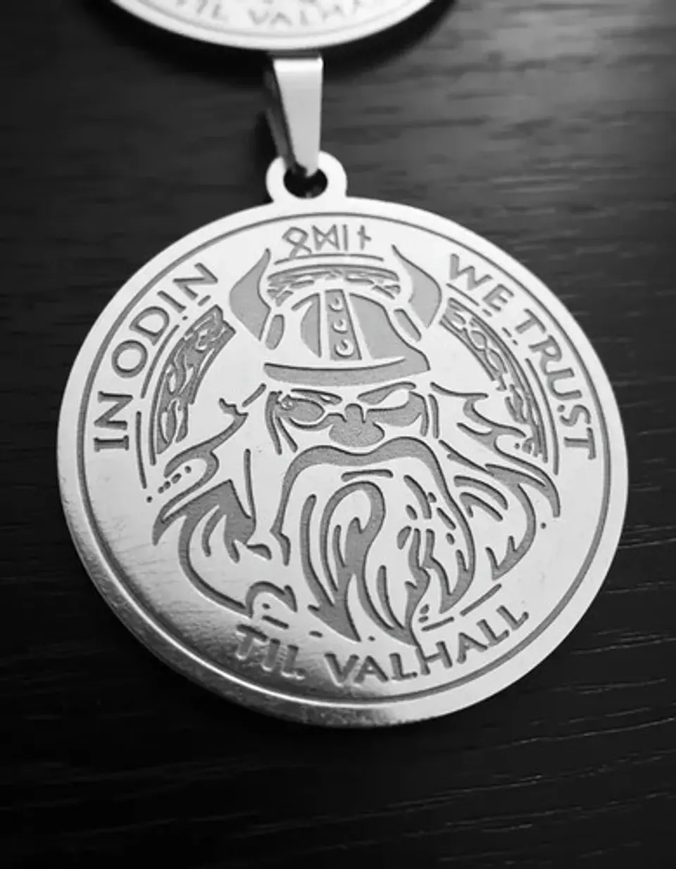 Set 2 Dijes Vikingos De Acero Para Hombre Medallas Dios Odin 19