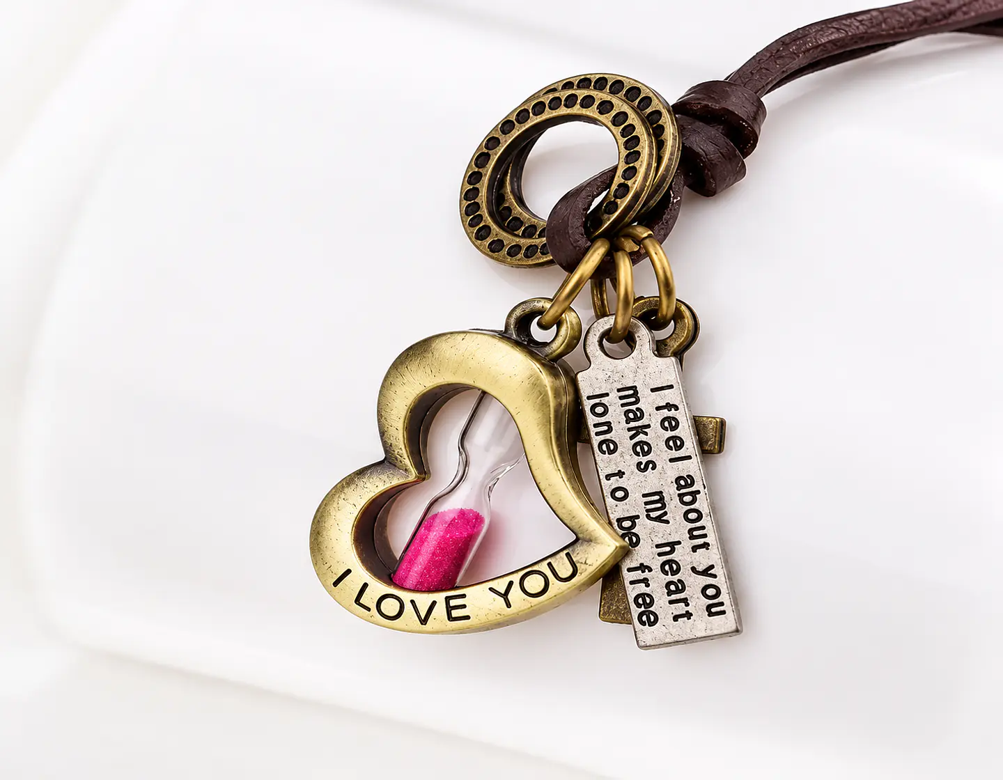 Collar Colgante Cuero Hombre Mujer Corazón Rosa Arena Moda 3