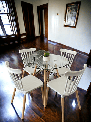 Comedor Mesa Redonda Vidrio Eames + Sillas Windsor