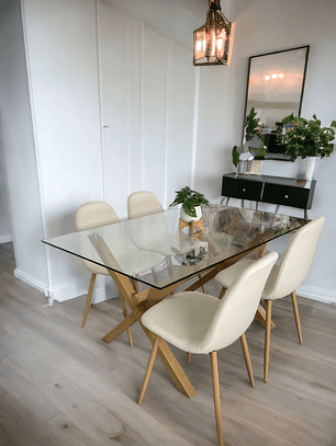 Comedor Mesa Rectangular Vidrio Elite 140x90 cm + Sillas Scoop