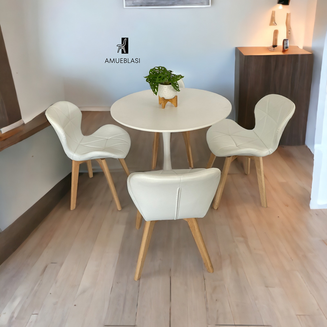 Comedor Mesa Redonda Tulip  + Sillas Radar Fiori 1