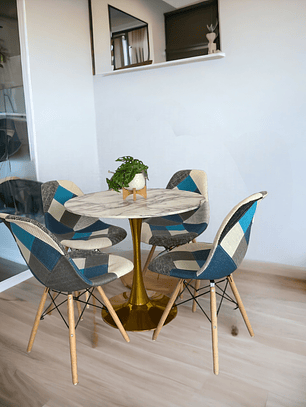 Comedor Mesa Tulip Golden + Sillas Patchwork