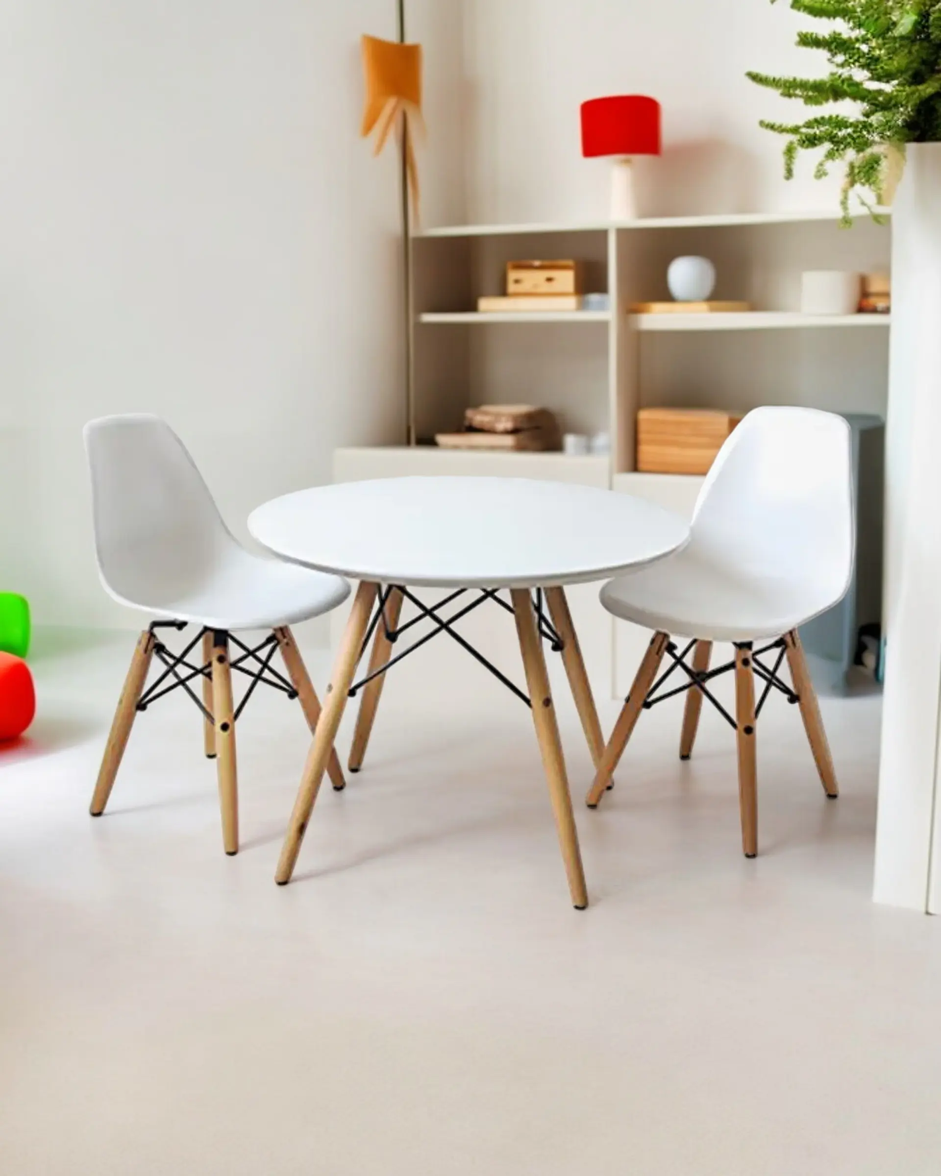 Set Infantil Eames 2 Sillas y Mesa Blanca 4