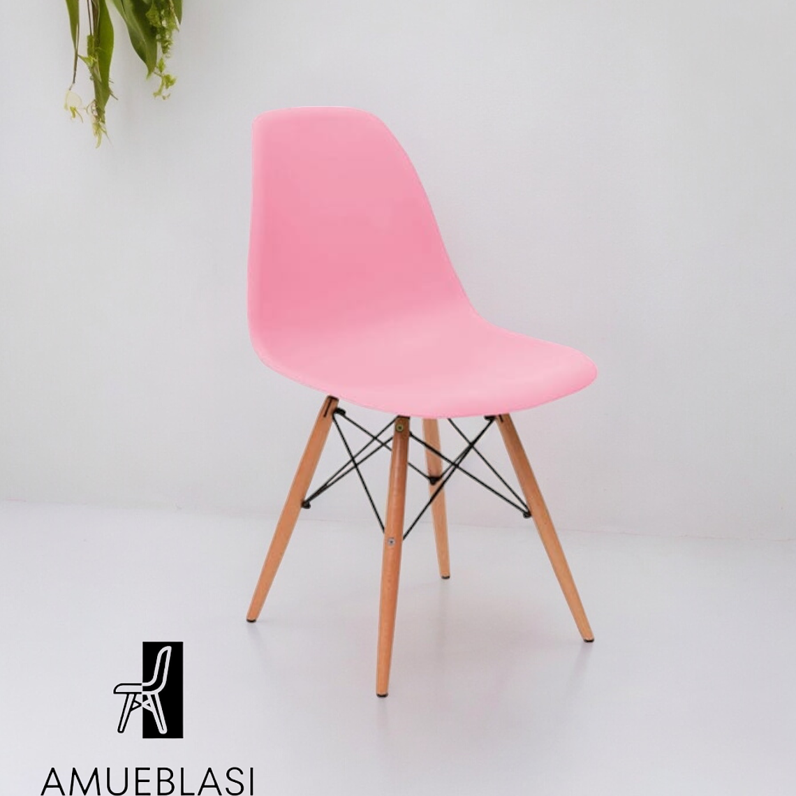 Silla Eames 7