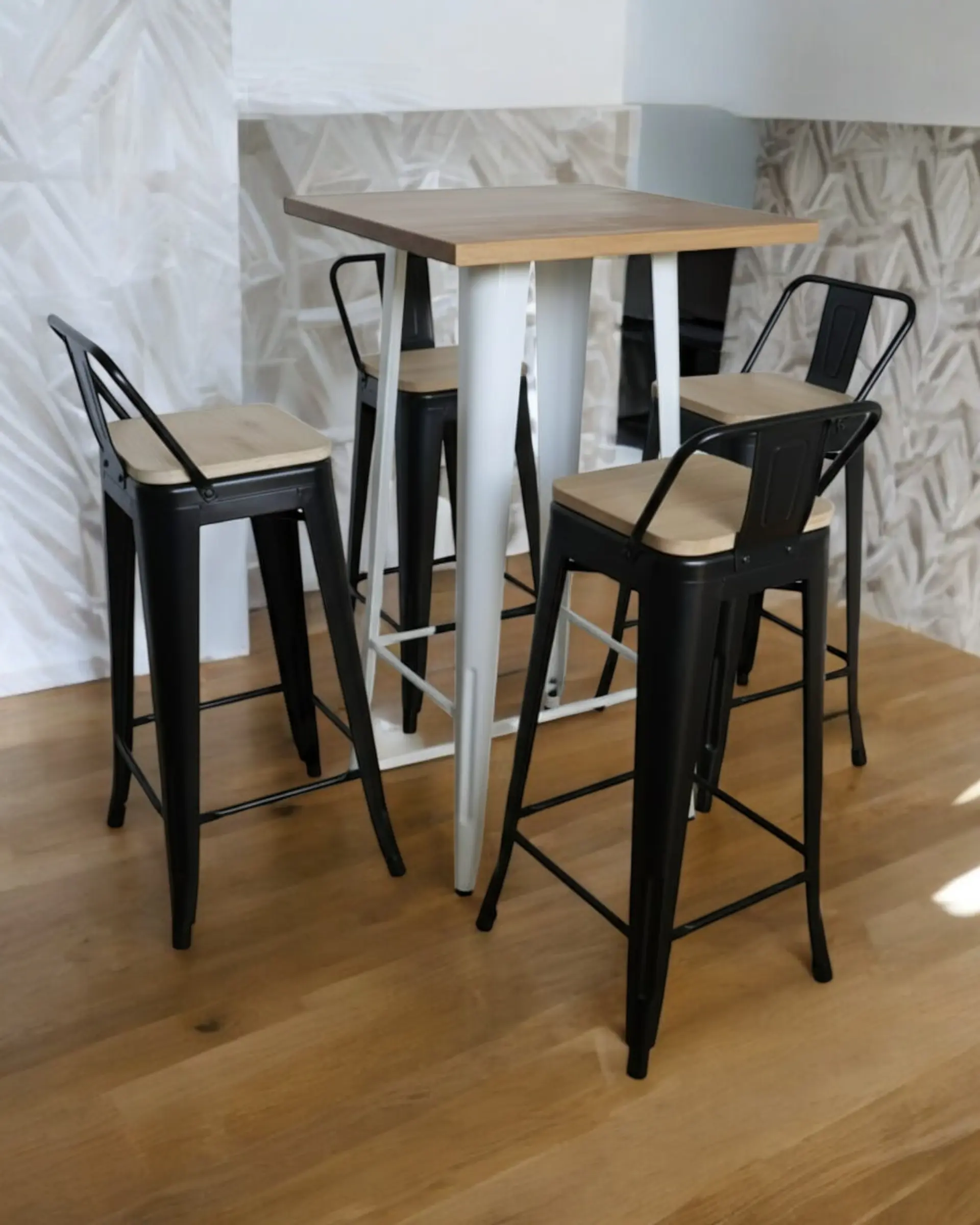Mesa Bar Tolix + 4 Taburetes Tolix con Respaldo y Asientos con Madera 77 cm 3