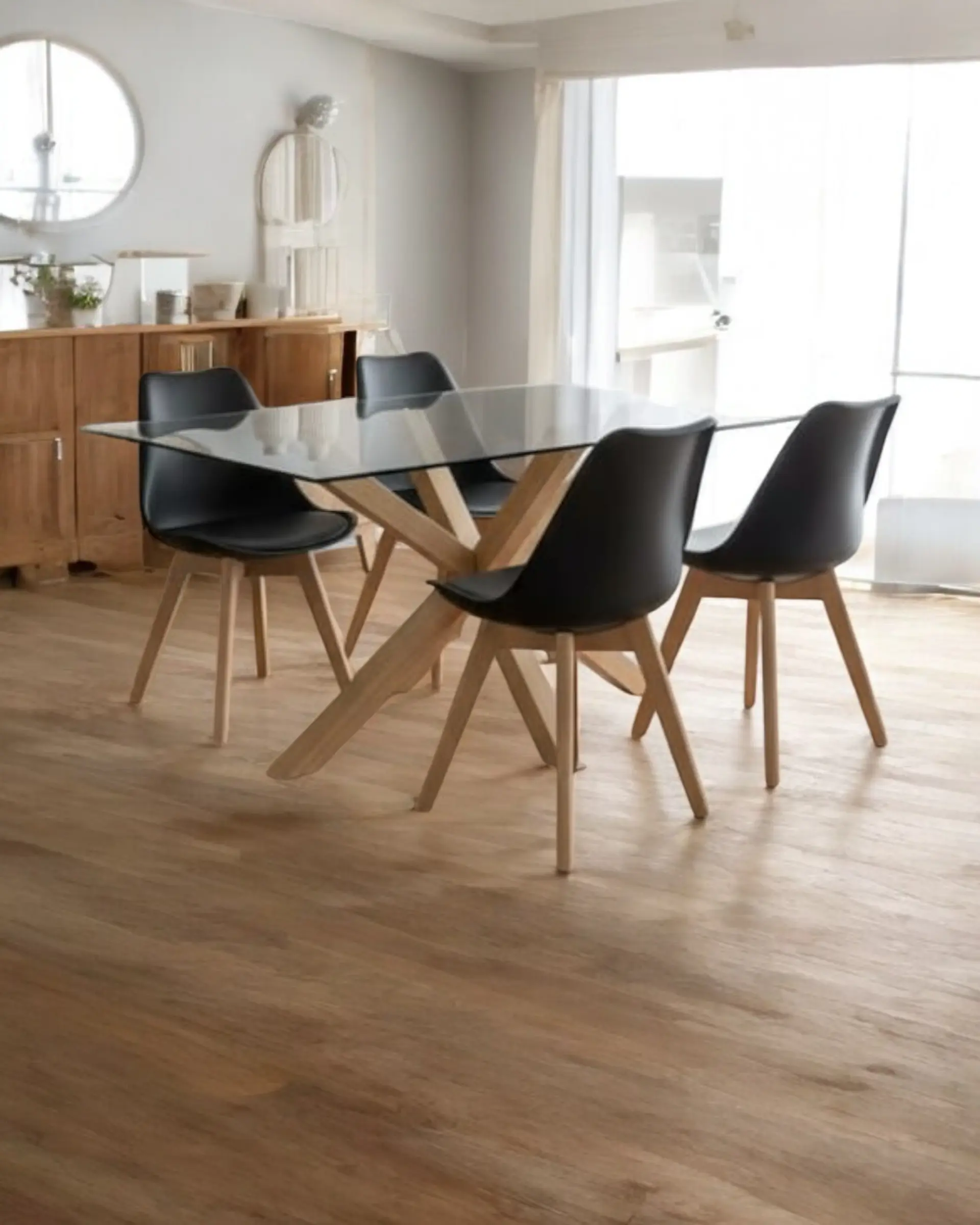 Comedor Rectangular Vidrio Madrid con Sillas Tulip 2