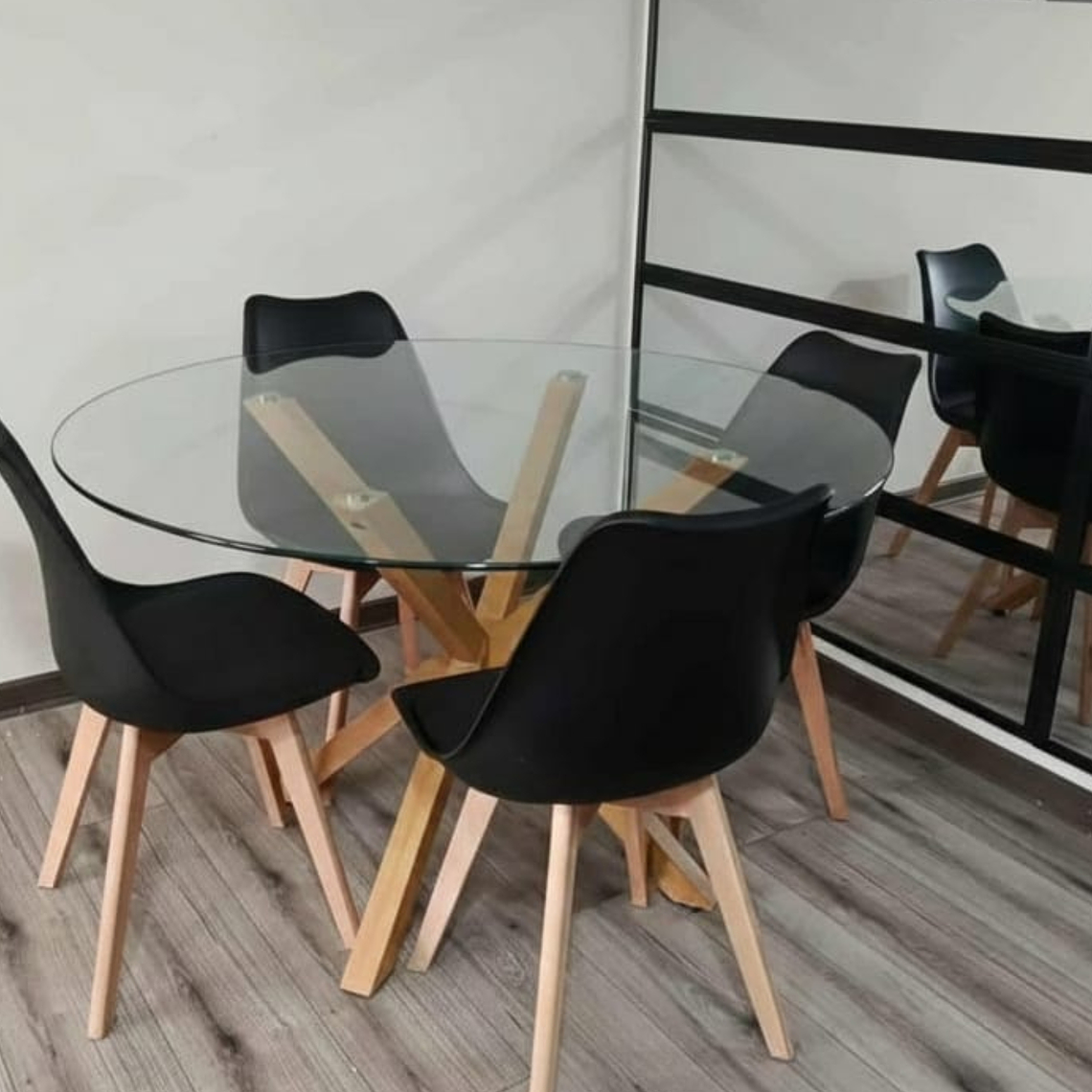Comedor Mesa Redonda Vidrio Madrid + Sillas Tulip 2