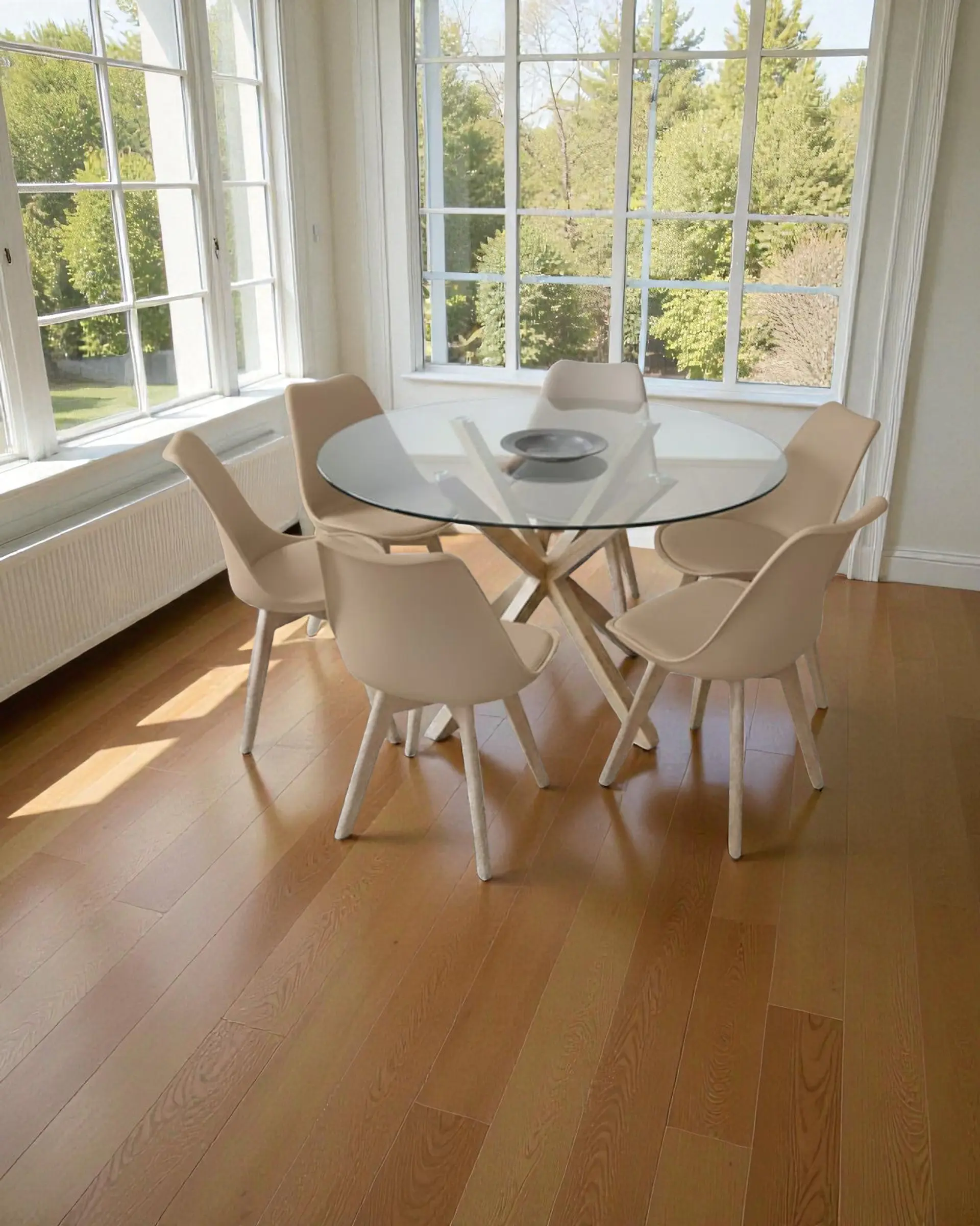 Comedor Redondo Vidrio Madrid con Sillas Tulip 11