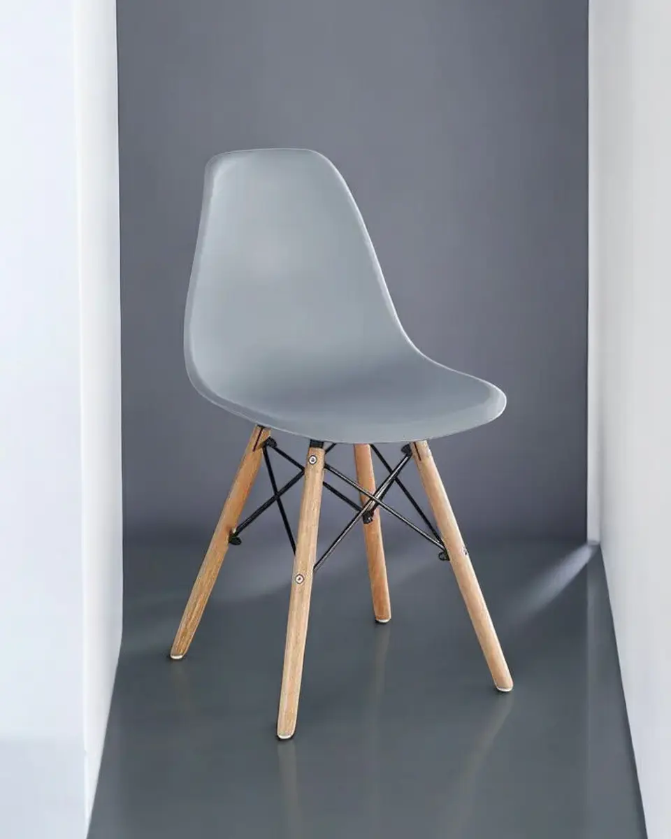 Silla Eames 2