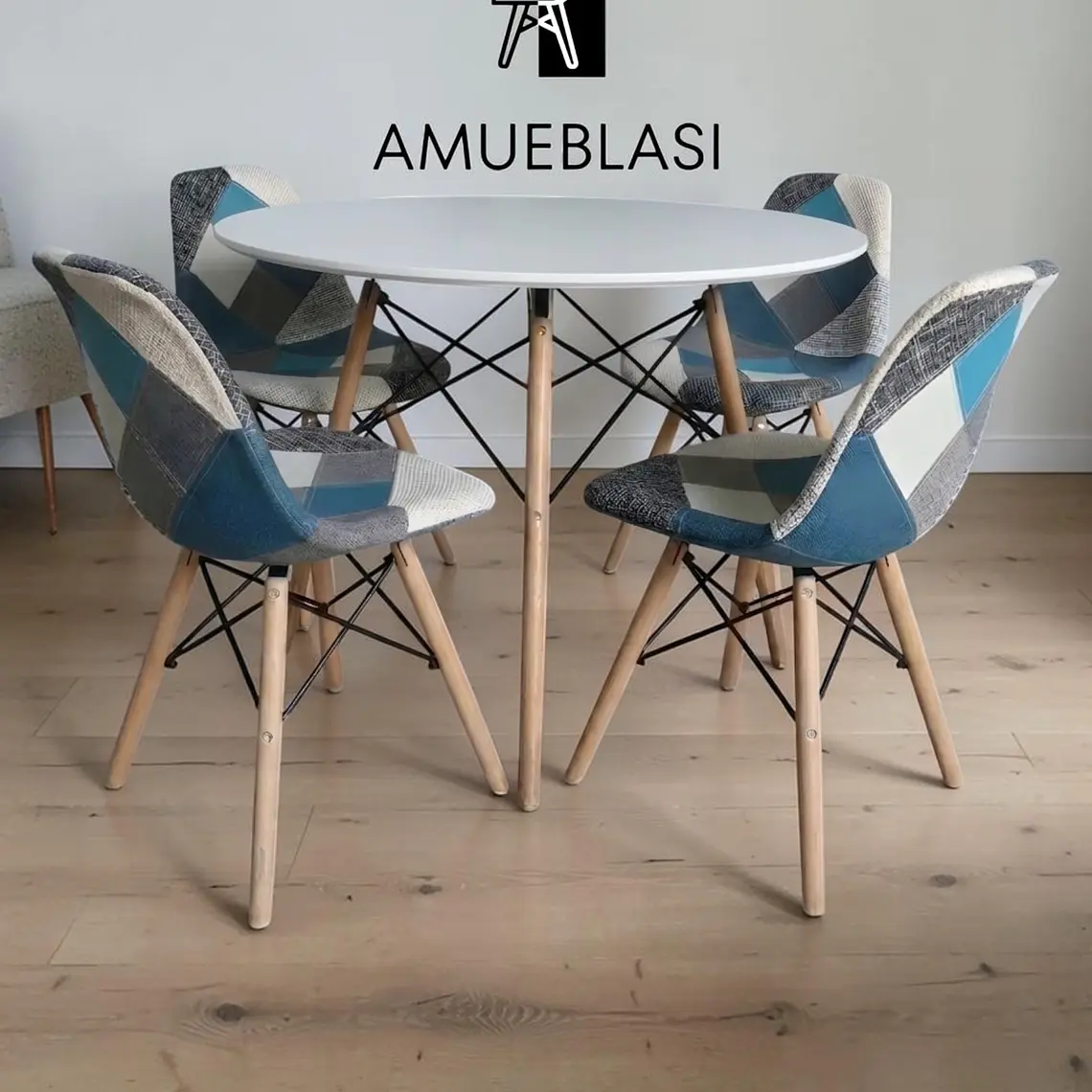 Comedor Redondo Melamina 4 Sillas Patchwork – Mesa Eames 1