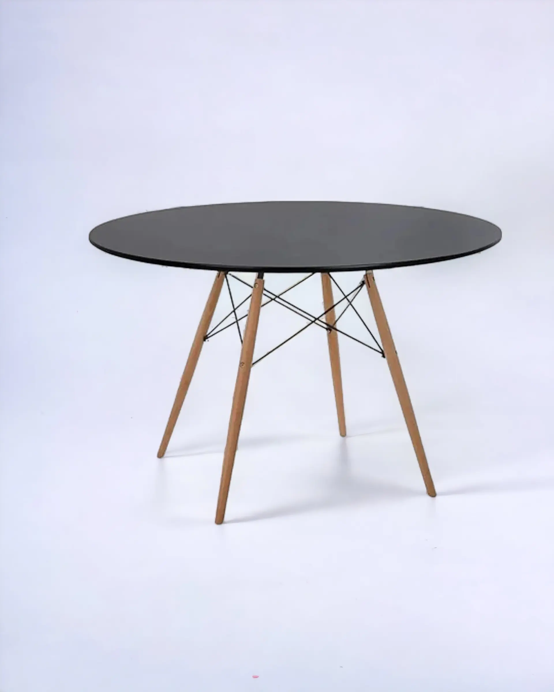 Mesa Redonda Melamina Negra Eames 6