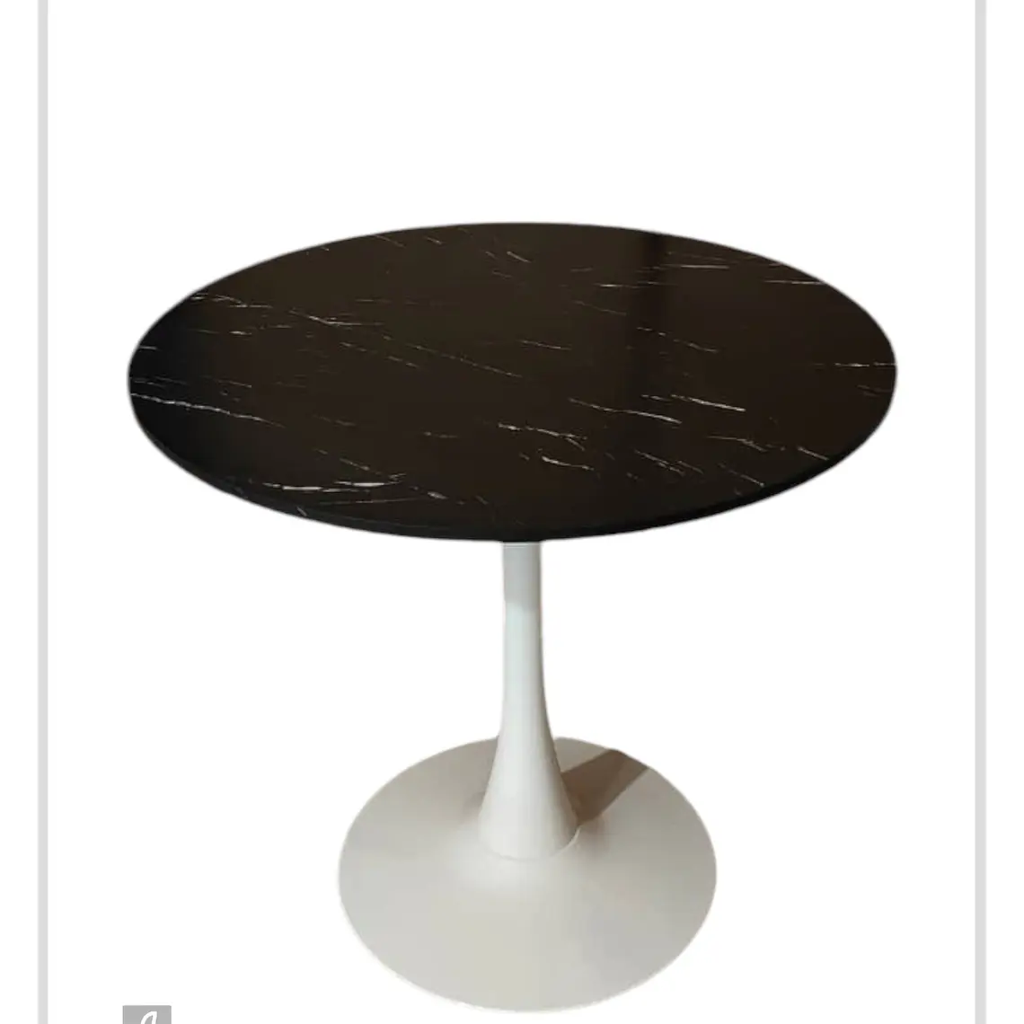 Mesa Tulip Cuarzo Negro 1