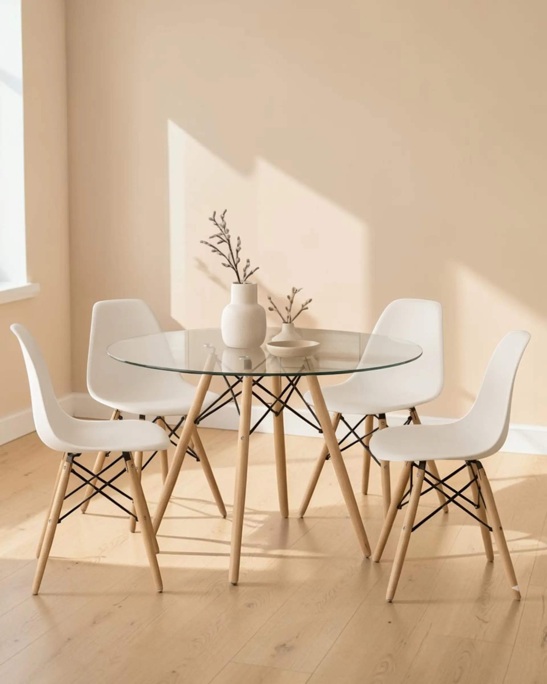 Comedor Redondo Vidrio Eames con Sillas Eames 8