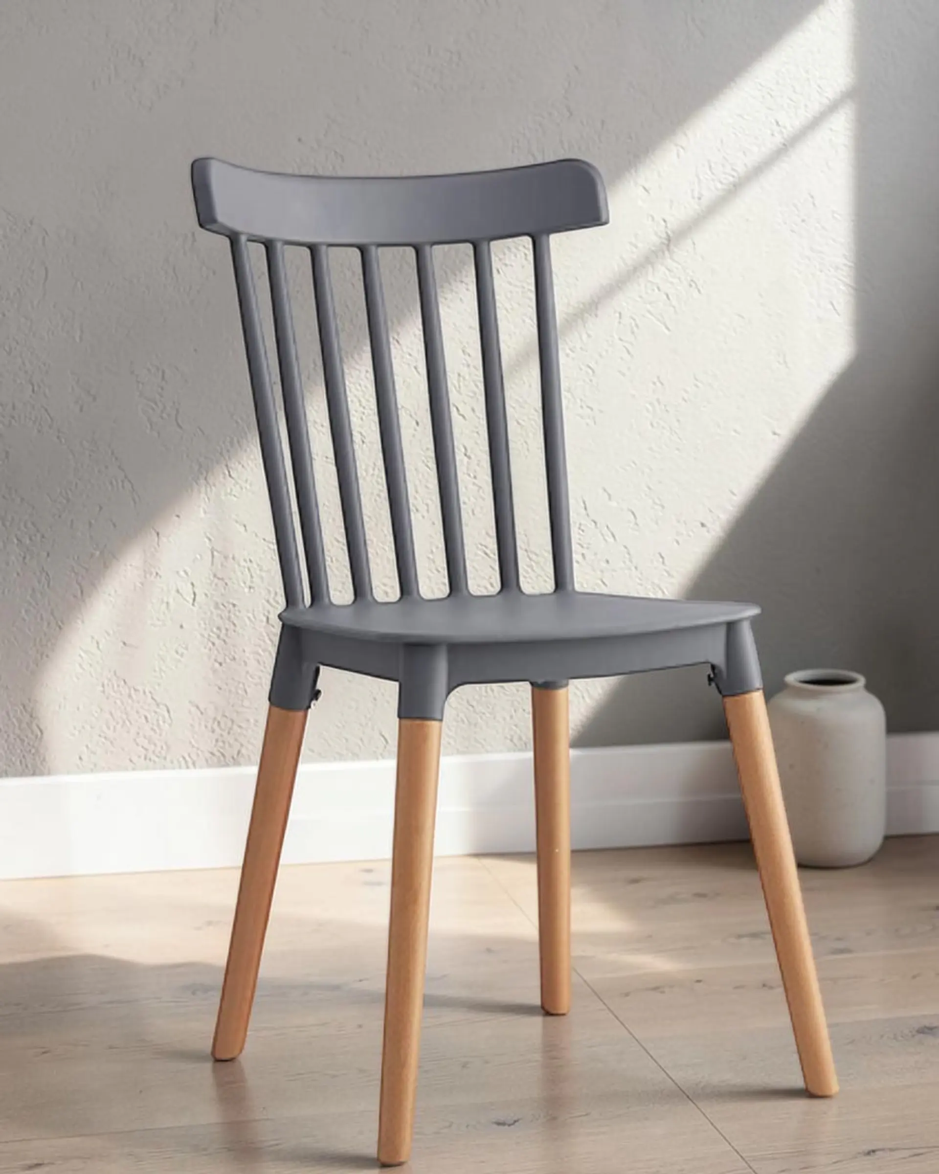 Silla Windsor Polipropileno con Patas de Madera 5