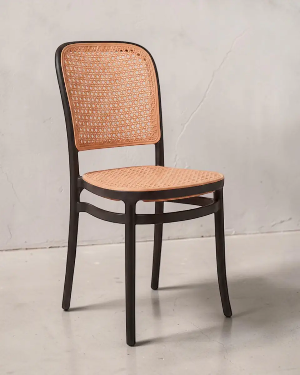 Silla Lombardía Ratán Negra | Diseño Minimalista 1