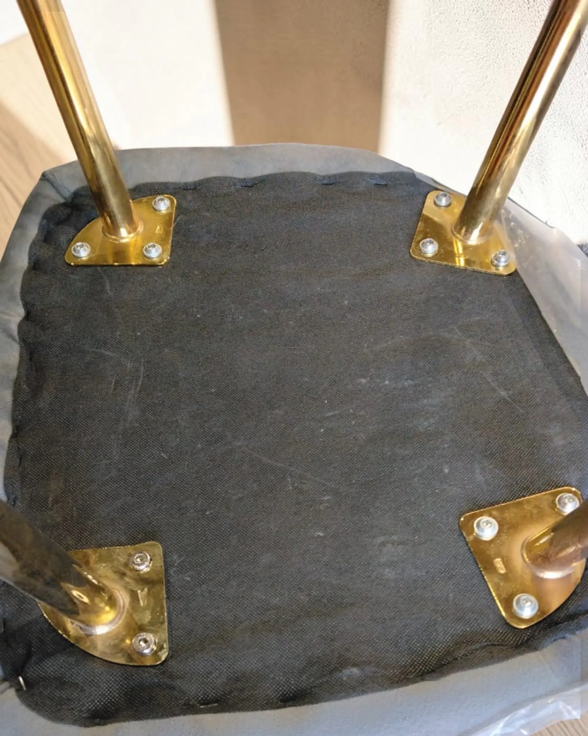 Sitial Siena Terciopelo Patas Doradas 6