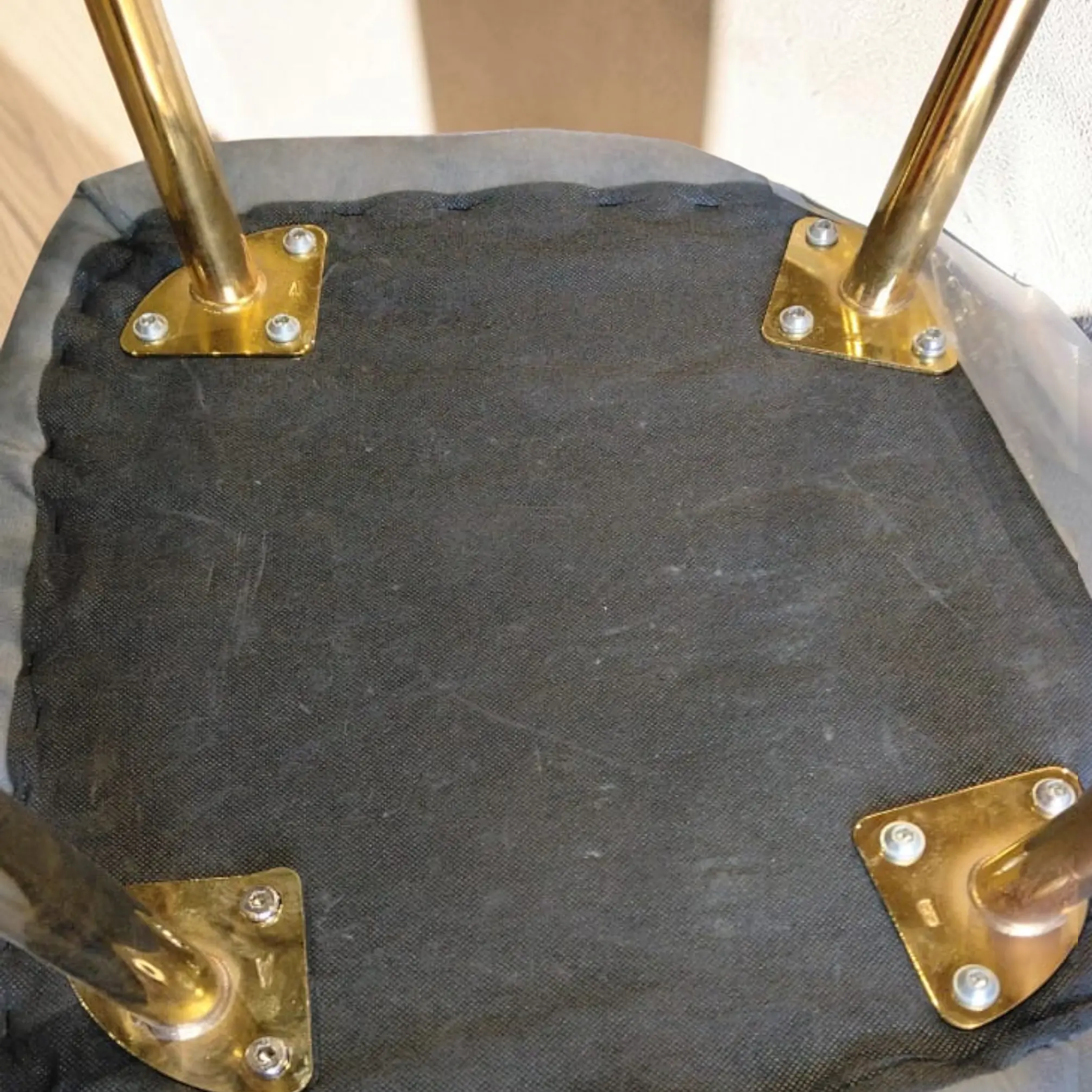 Sitial Siena Terciopelo Patas Doradas 6