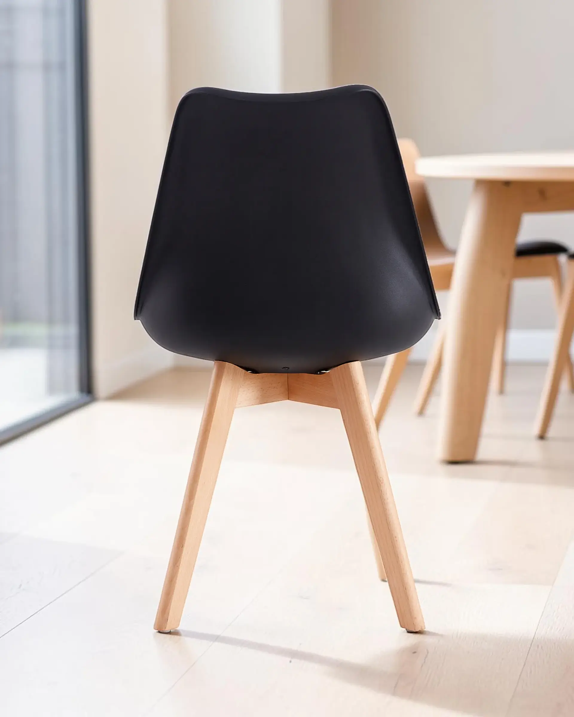 Silla Tulip 4