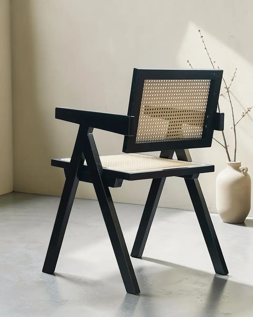 Silla Chandigarh Madera 8