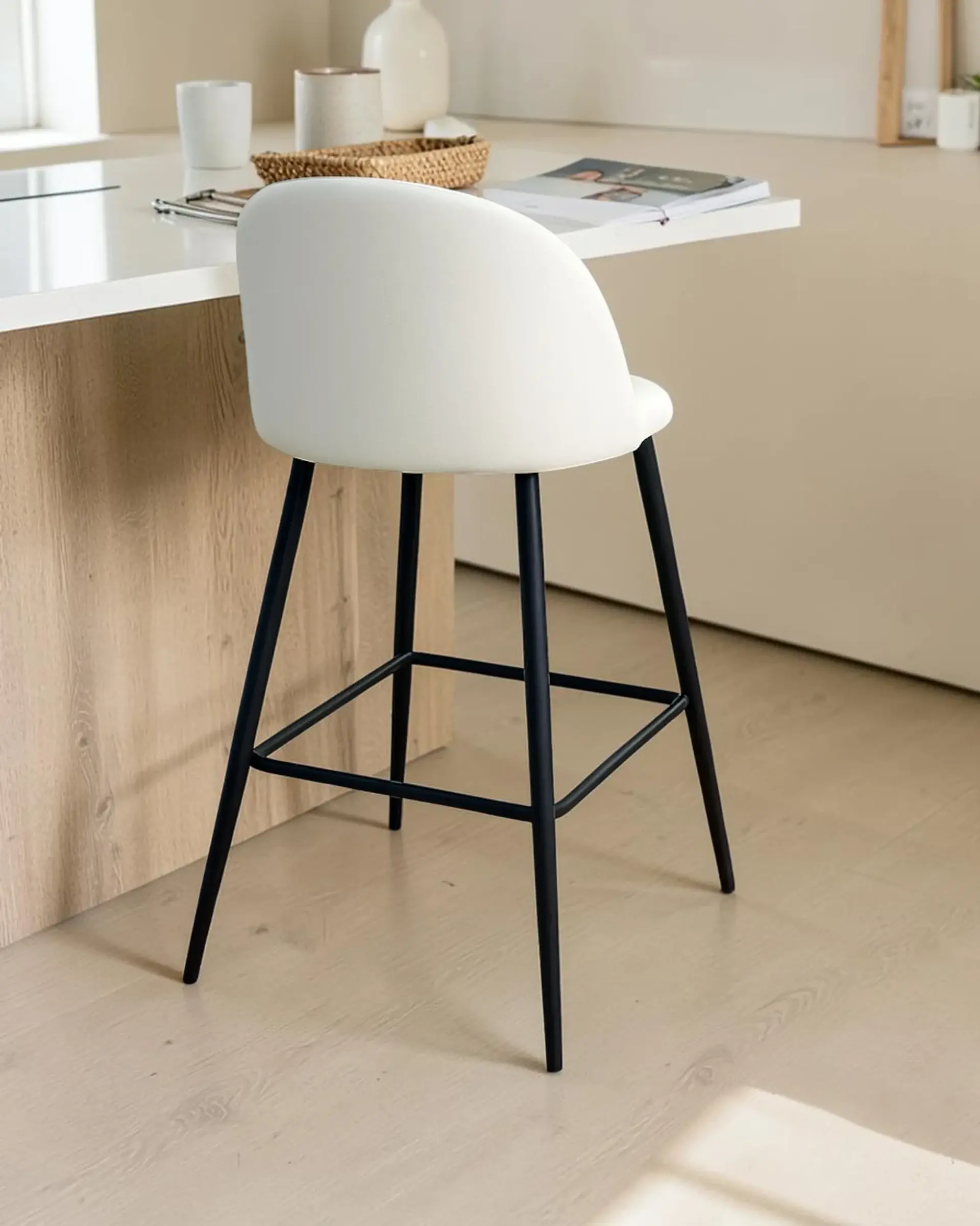 Taburete Luxury Velvet con Patas Negras 65 cm 5