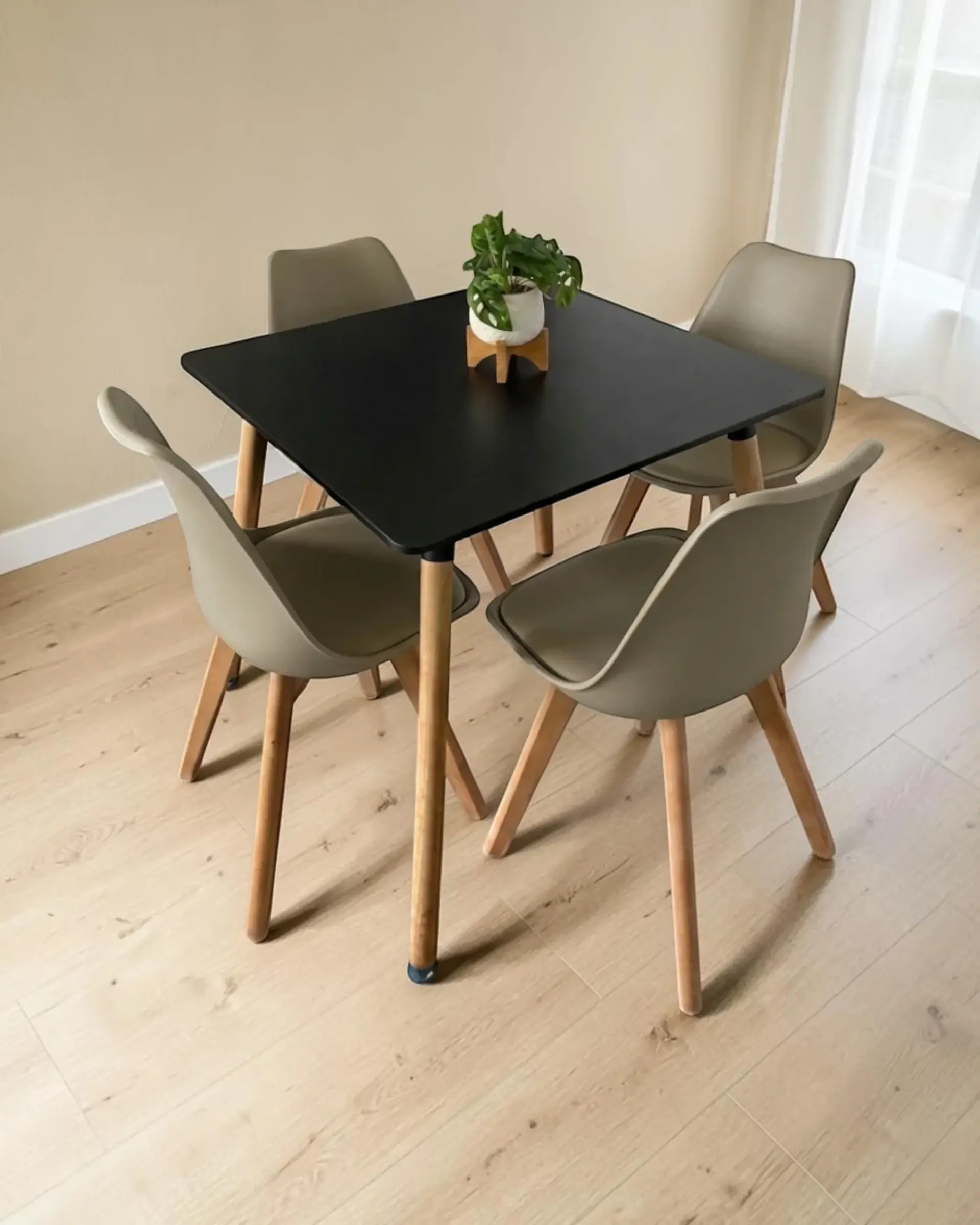 Comedor Cuadrado Melamina con Sillas Tulip 13