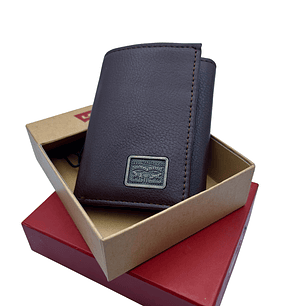 Billetera Levi's Color Marrón