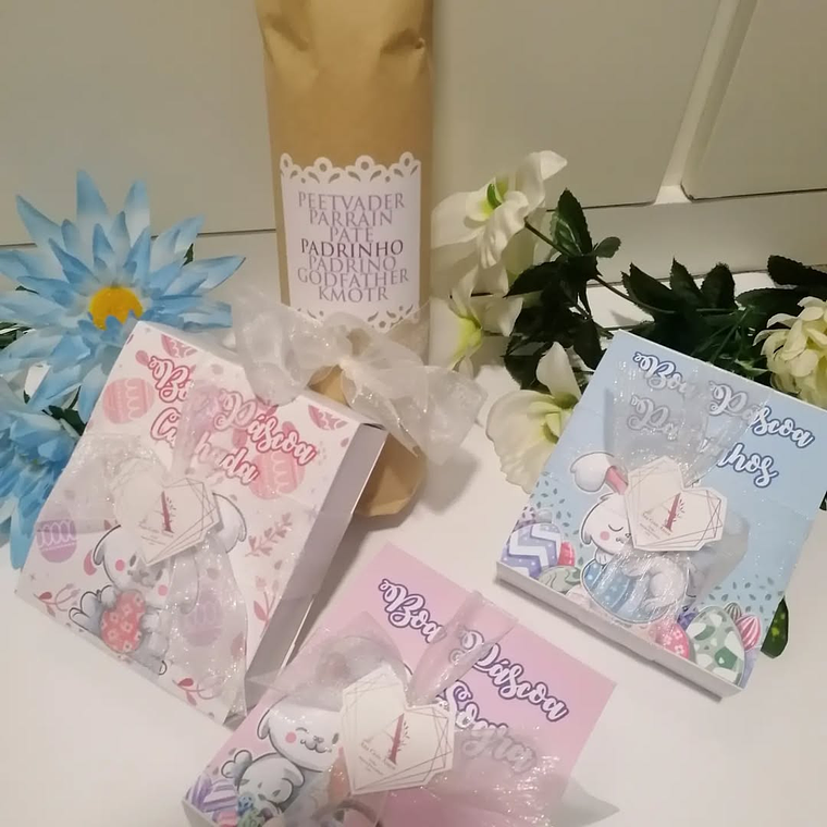 Caixa com Rosas de Sabão  e 3 Napolitanas de Chocolate de Leite 3