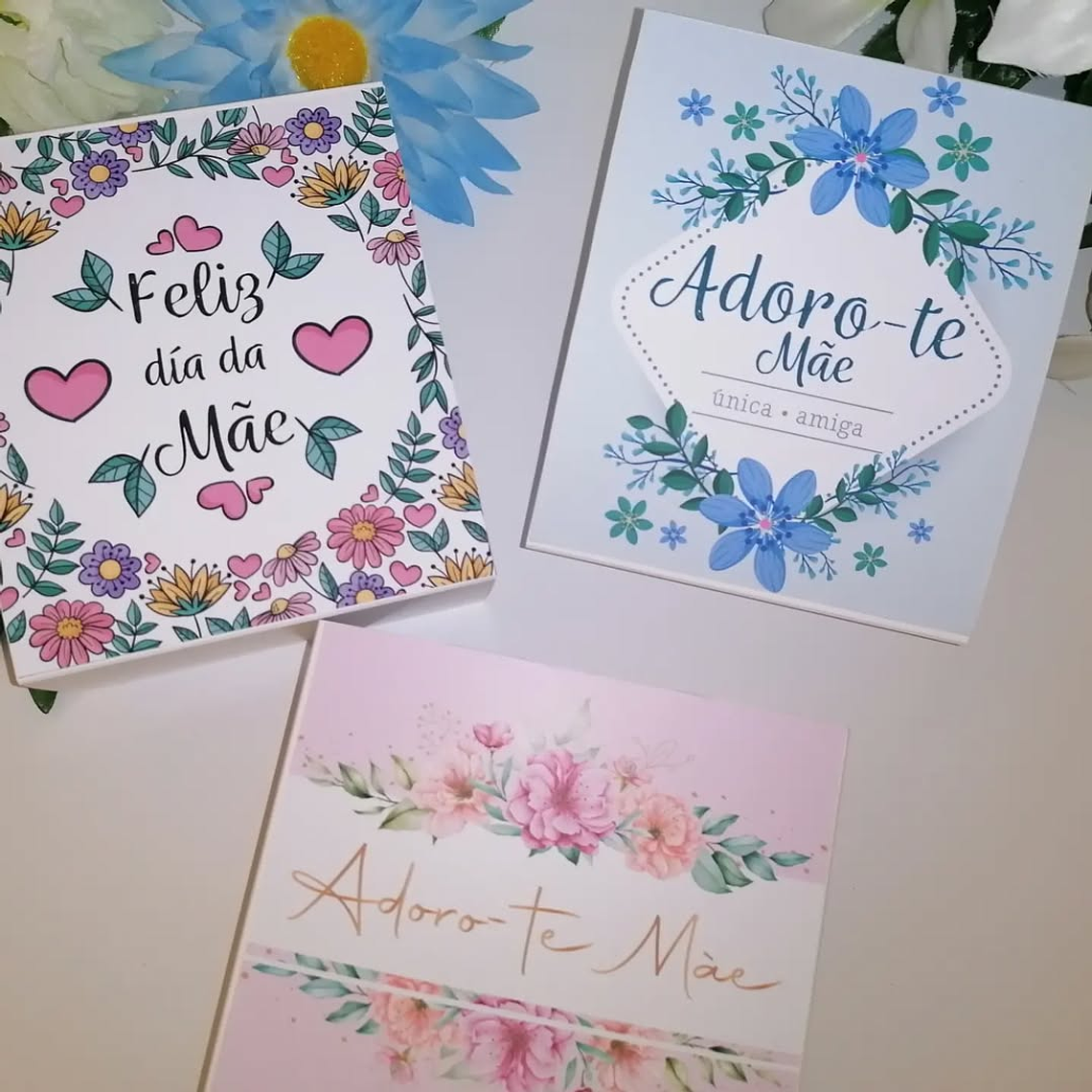 Caixa com Rosas de Sabão  e 3 Napolitanas de Chocolate de Leite 4