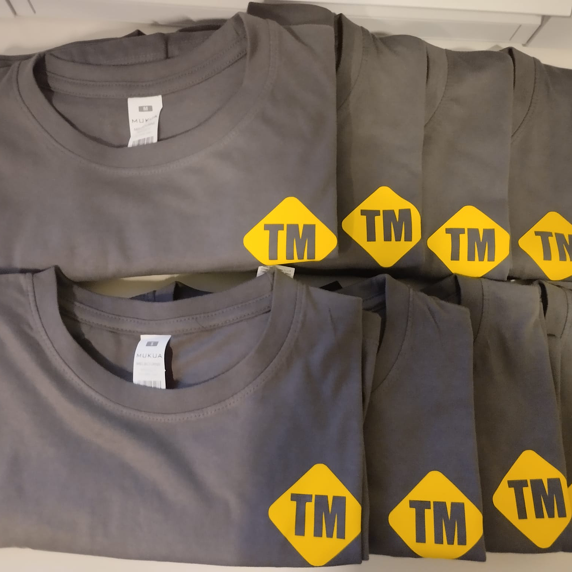 Personalização Roupa Profissional Lettering / Logos Simples 1