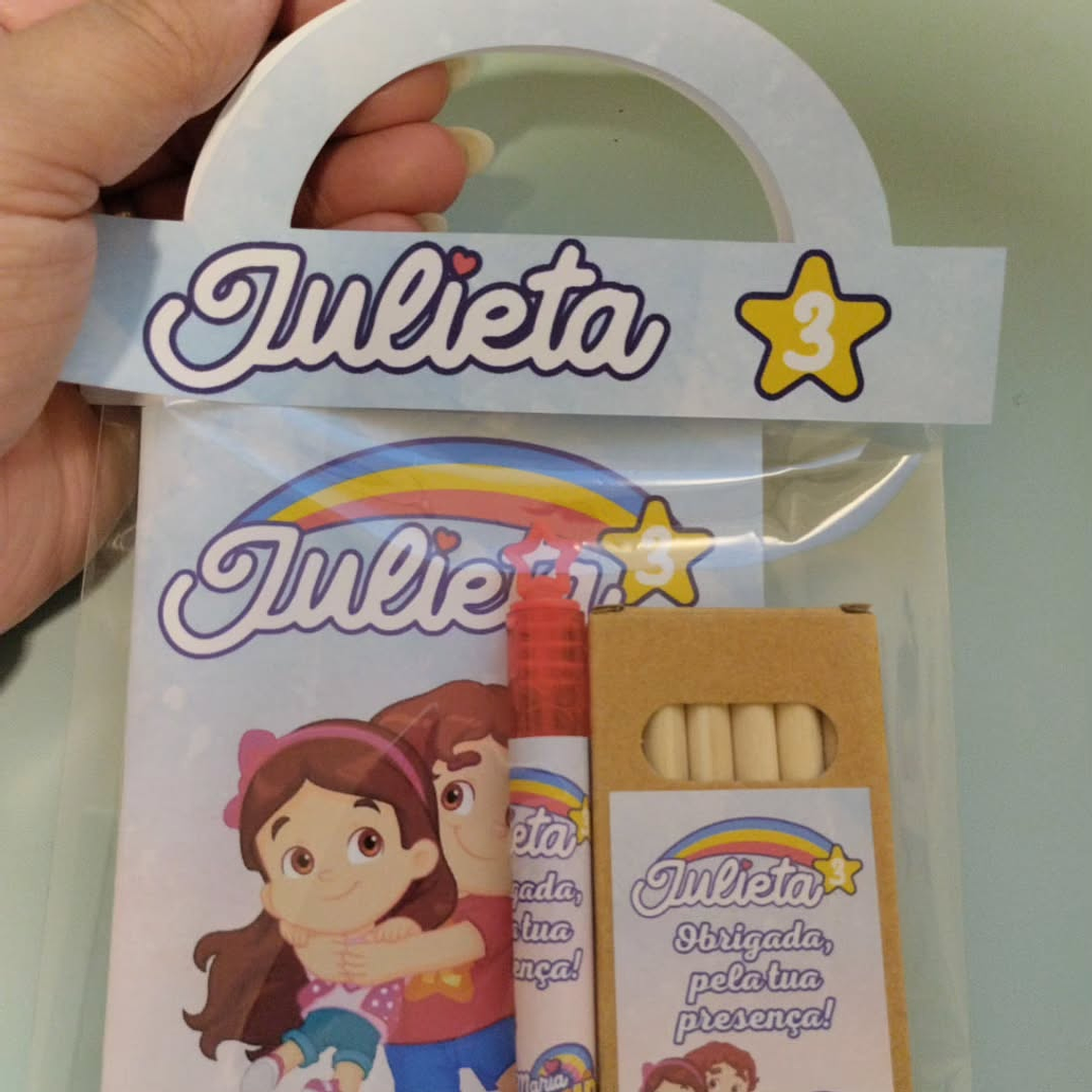 Lembranças mini livro colorir + lápis 3