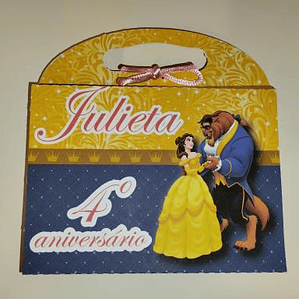 Maleta com livro de colorir e lapis de cor