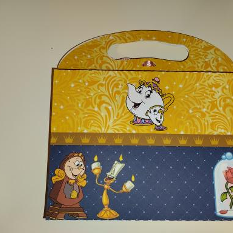 Maleta com livro de colorir e lapis de cor 2