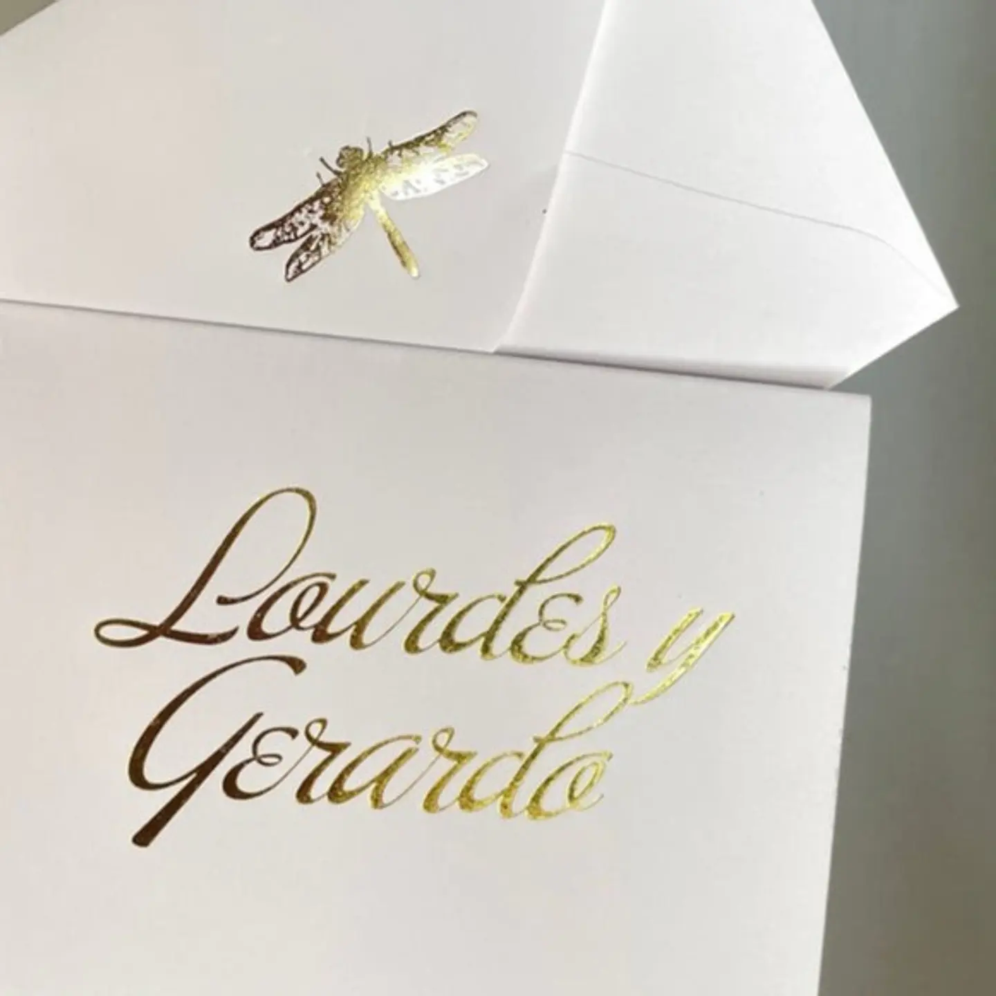 FOIL DORADO HOLOGRÁFICO TERMOREACTIVO AL TONER 5 MTS 2
