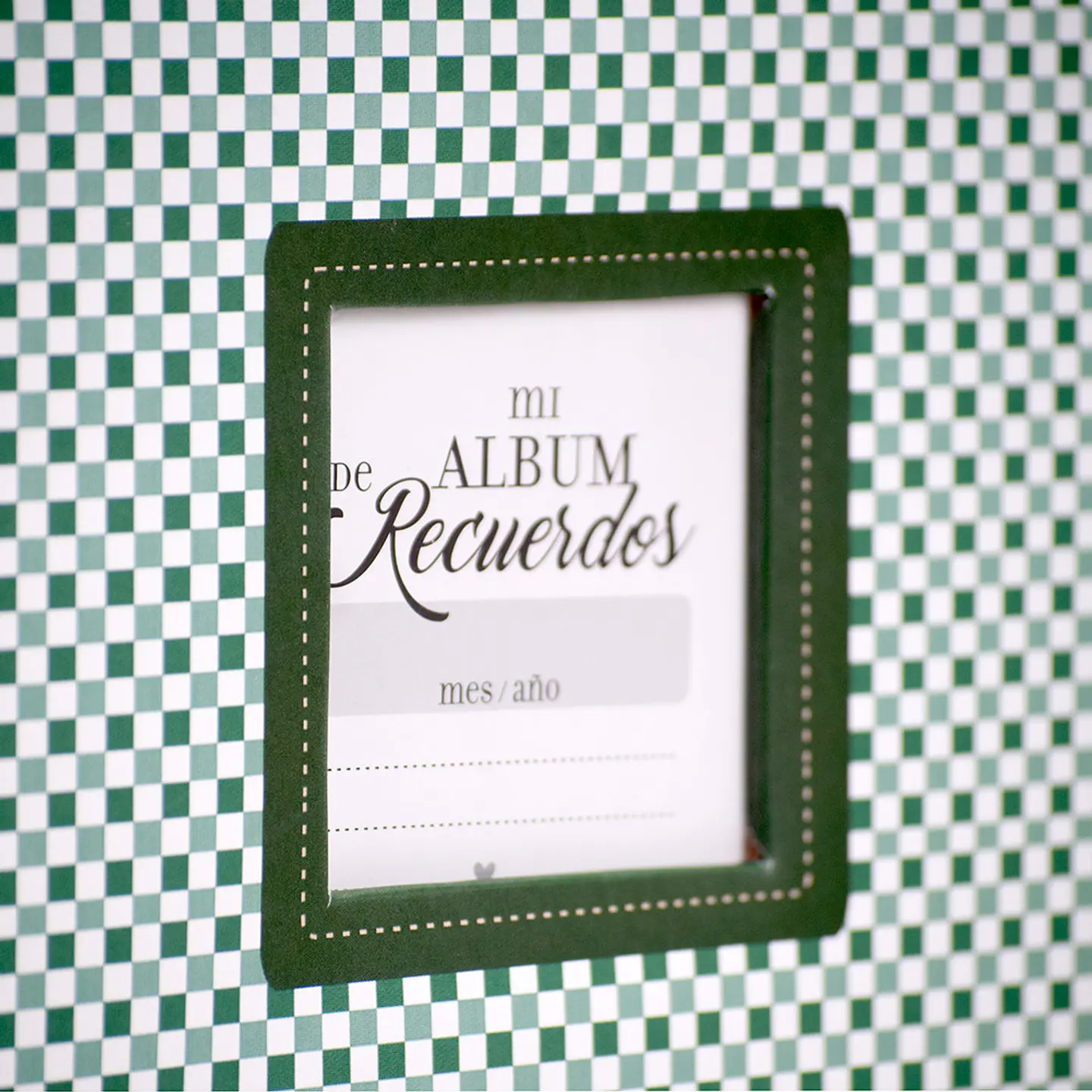 ALBUM FOTOGRAFICO VERDE AUTOADHESIVO CON VENTANA  3