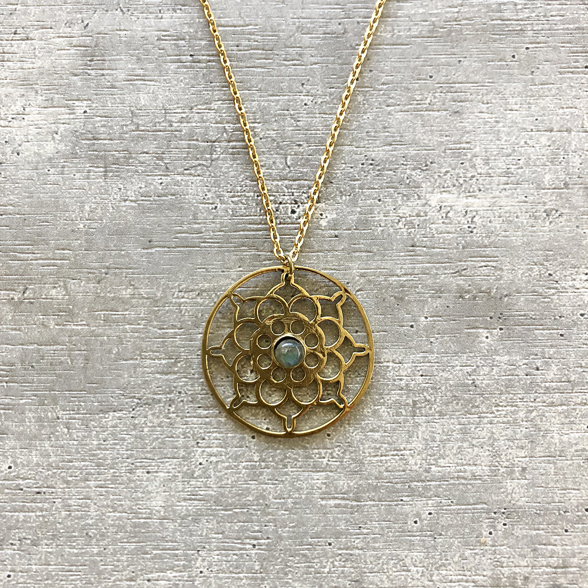 COLLAR MANDALA LABRADORITA