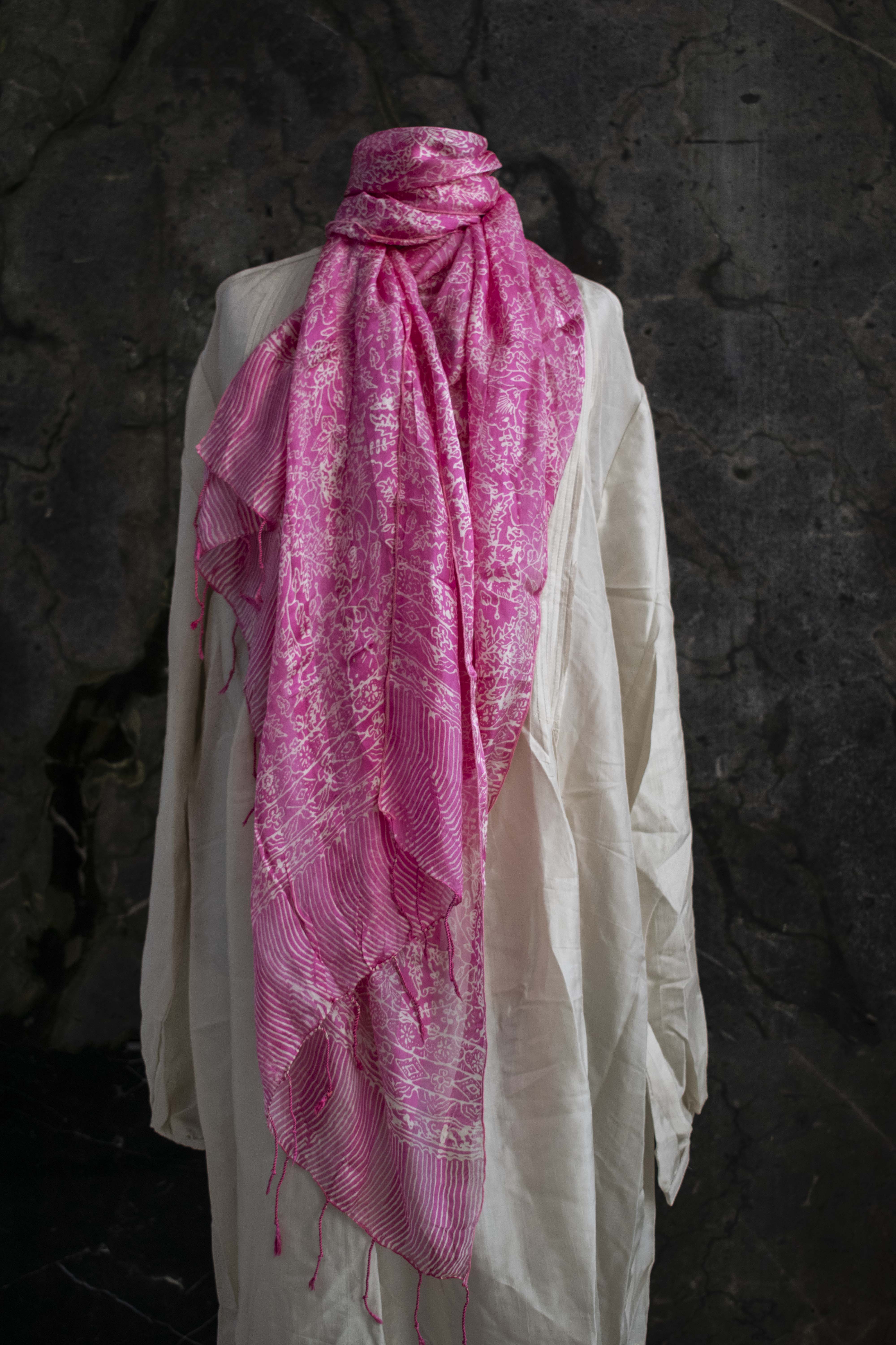 Pañuelo batik estampado en Seda natural 