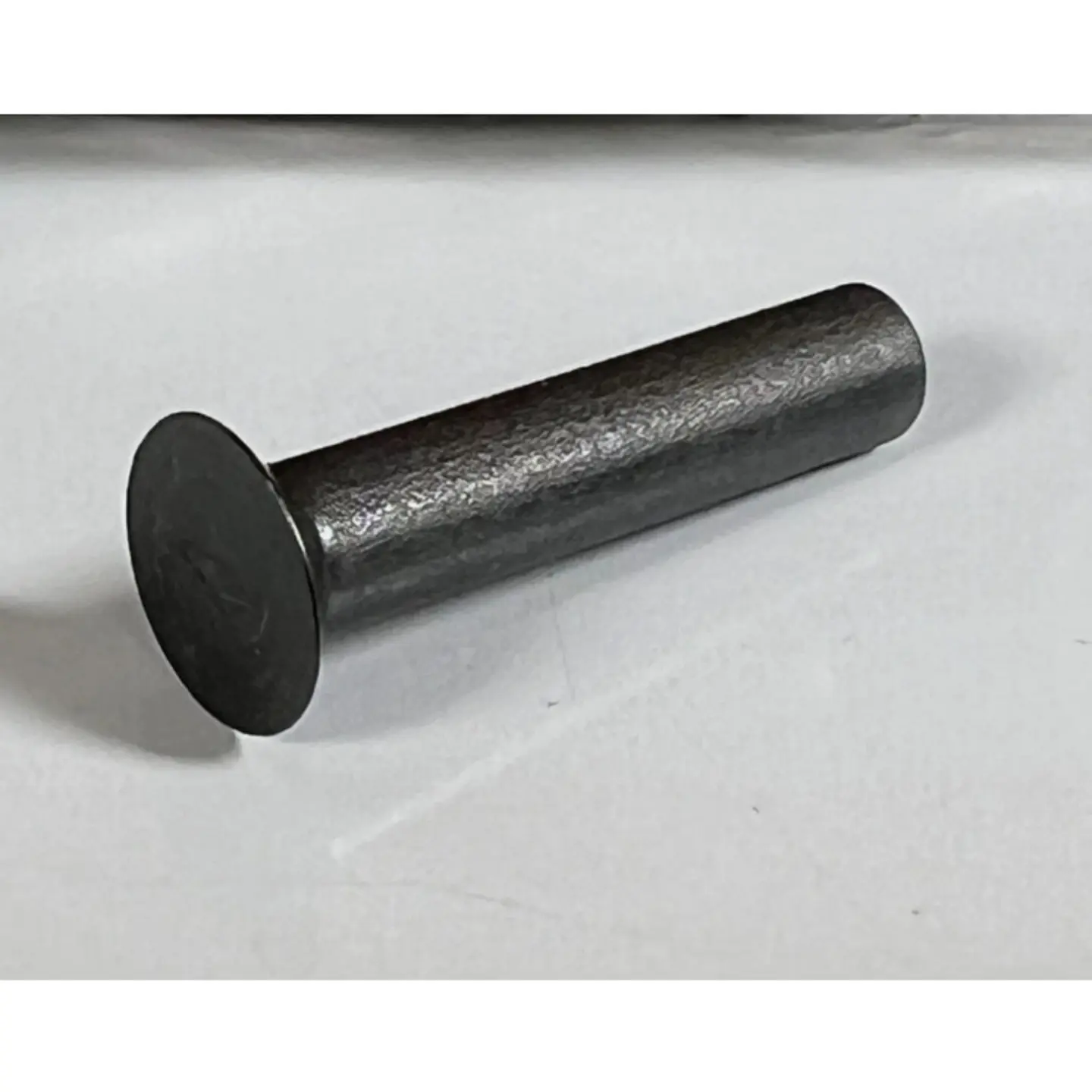 Remache Ti-45Cb 4.0 mm x 19.1 mm 1