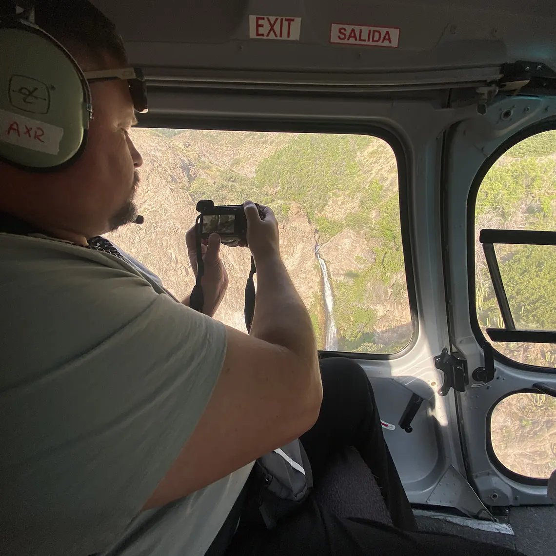 20-minute Panoramic Helicopter Tour Santiago 4